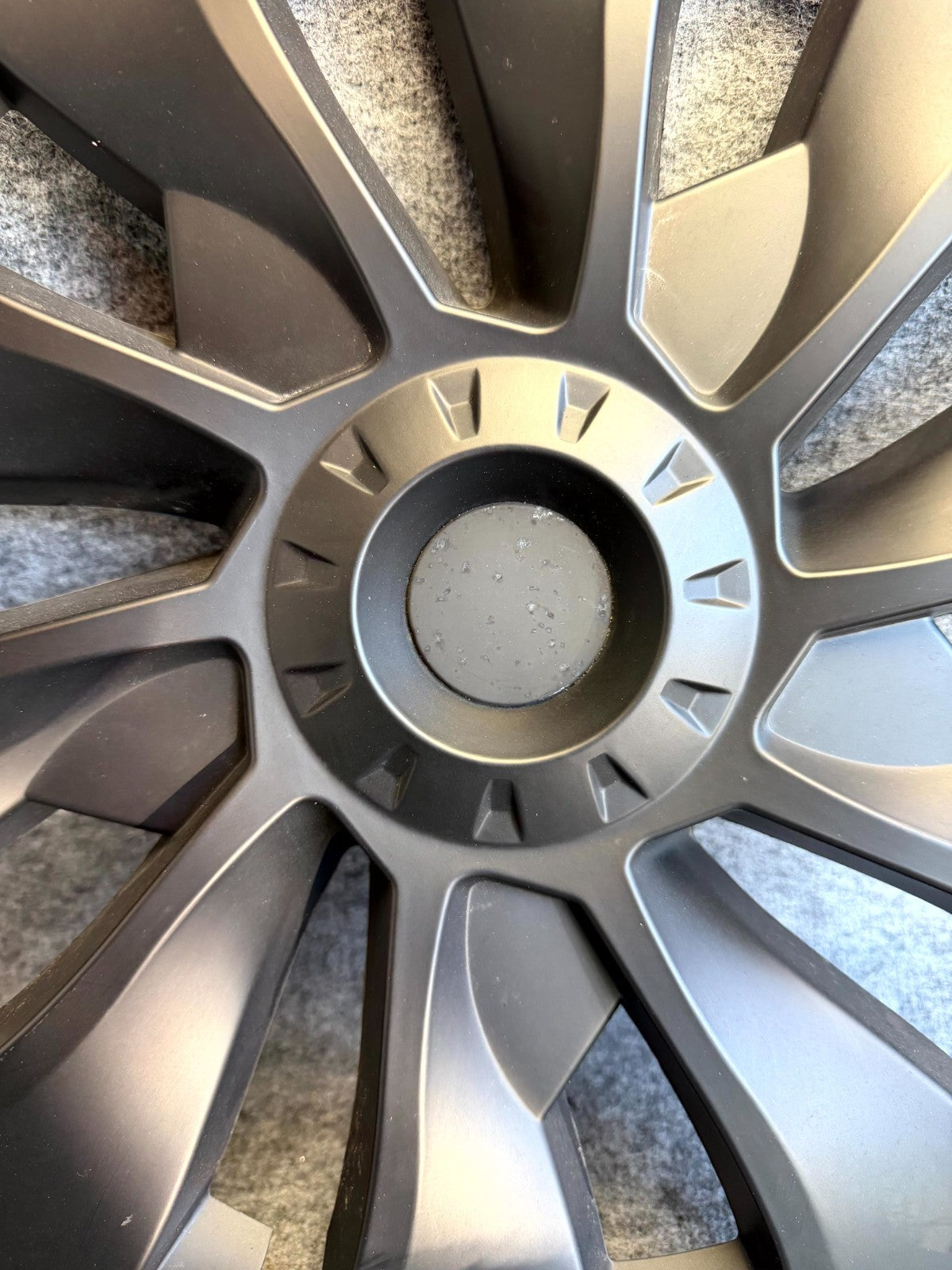 ♦️2017 - 2023 TESLA MODEL 3 WHEEL RIM CENTER CAP COVER OEM, 1044235 00 A