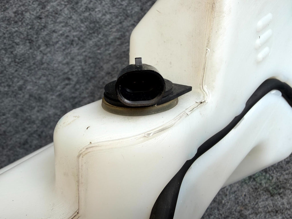 ♦️2012 - 2016 TESLA MODEL S WINDSHIELD WASHER RESERVOIR TANK OEM, 1005400-00-B