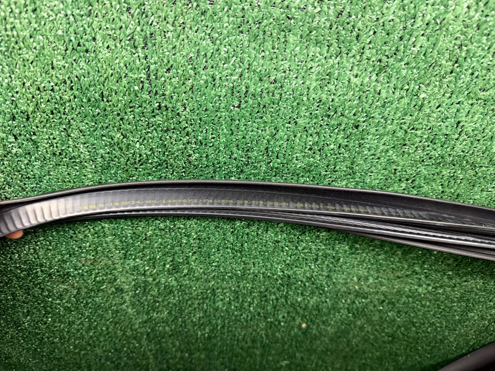 ♦️2017-2023 TESLA MODEL Y/3 FRONT RIGHT DOOR WEATHERSTRIP SEAL OEM, 1497673-00-A