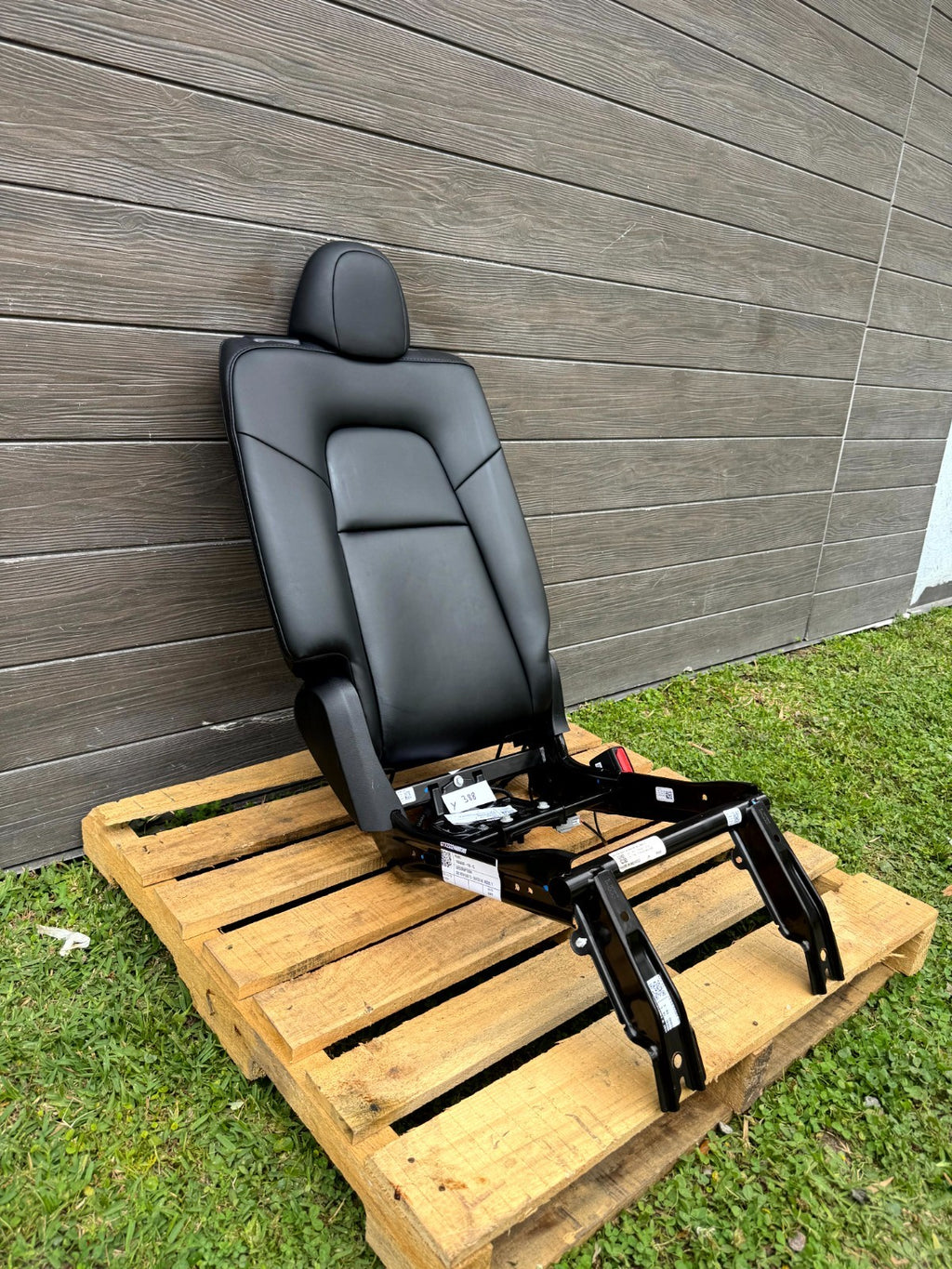 2020-2024 TESLA MODEL Y REAR RIGHT UPPER SEAT CUSHION W/ FRAME OEM, 1494901-00-E