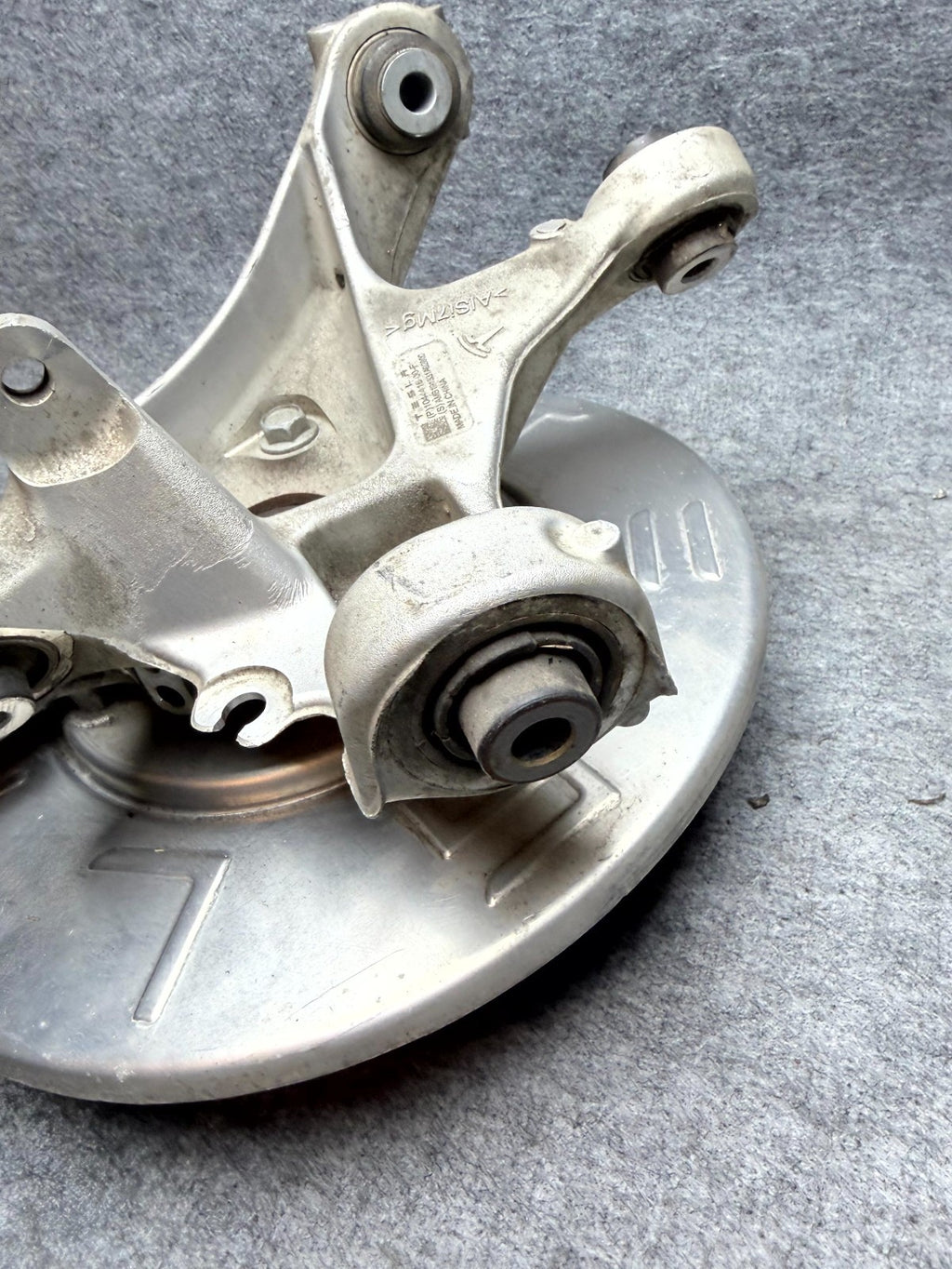 ♦️17-23 TESLA MODEL 3 REAR RIGHT SIDE SPINDLE KNUCKLE WHEEL HUB OEM, 104441600F