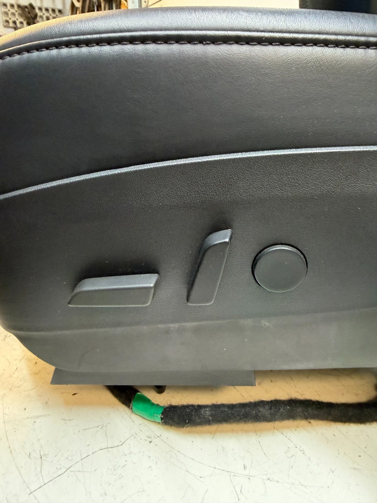 2017-2023 Tesla Model 3 Front Left Driver Seat Black Leather 1456942-00-A