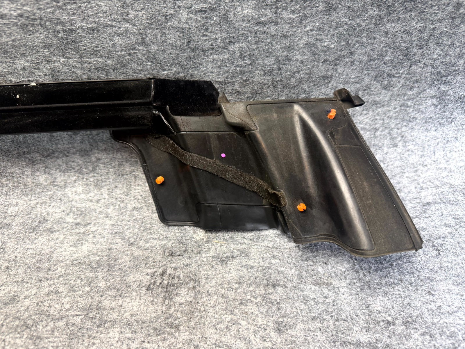 ♦️2017-2023 TESLA MODEL 3 REAR RIGHT SIDE DOOR WEATHER STRIPPING OEM, 109050400F