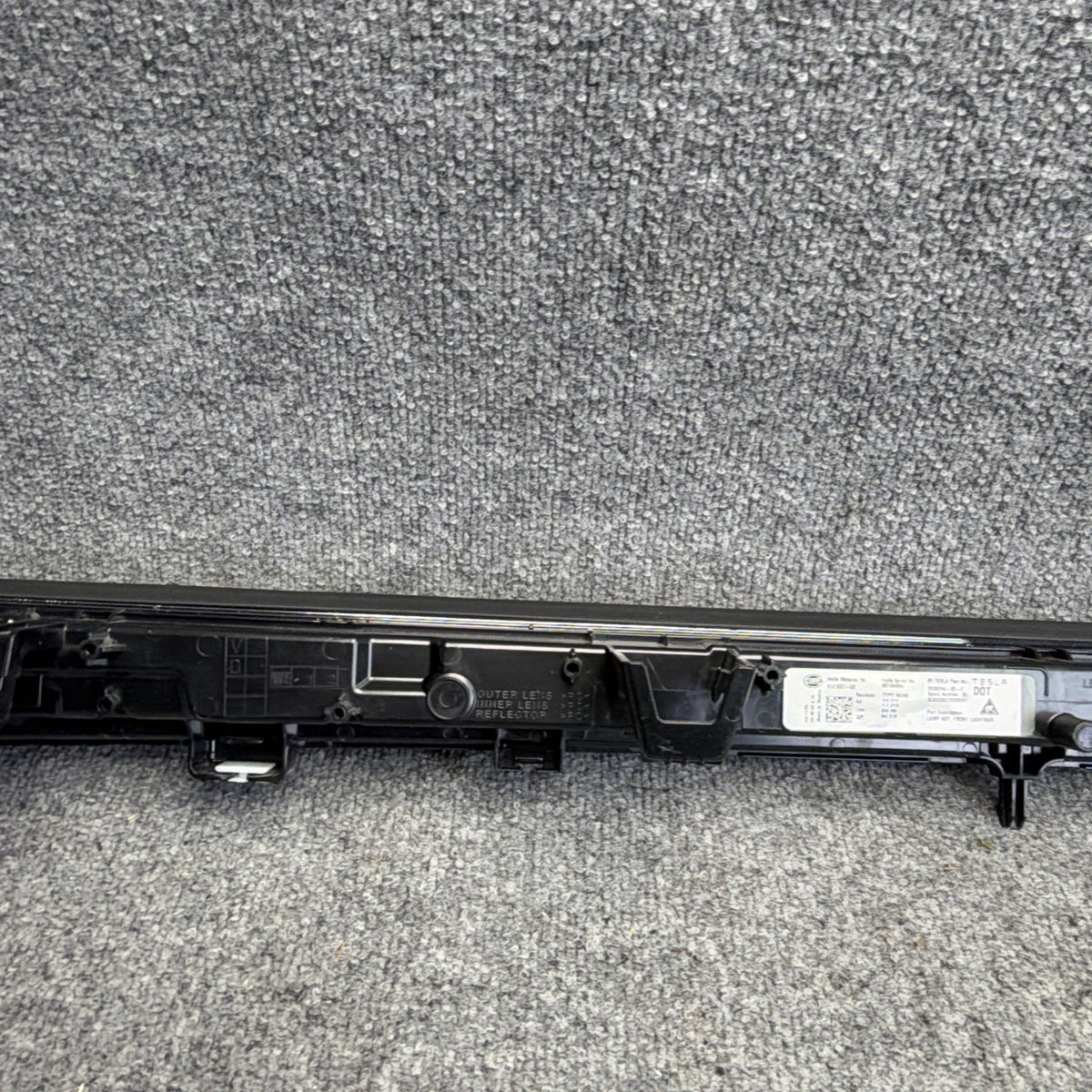 2025-2026 Tesla Model Y Juniper LED DRL Front Center Light Bar OEM 2038294-00-E