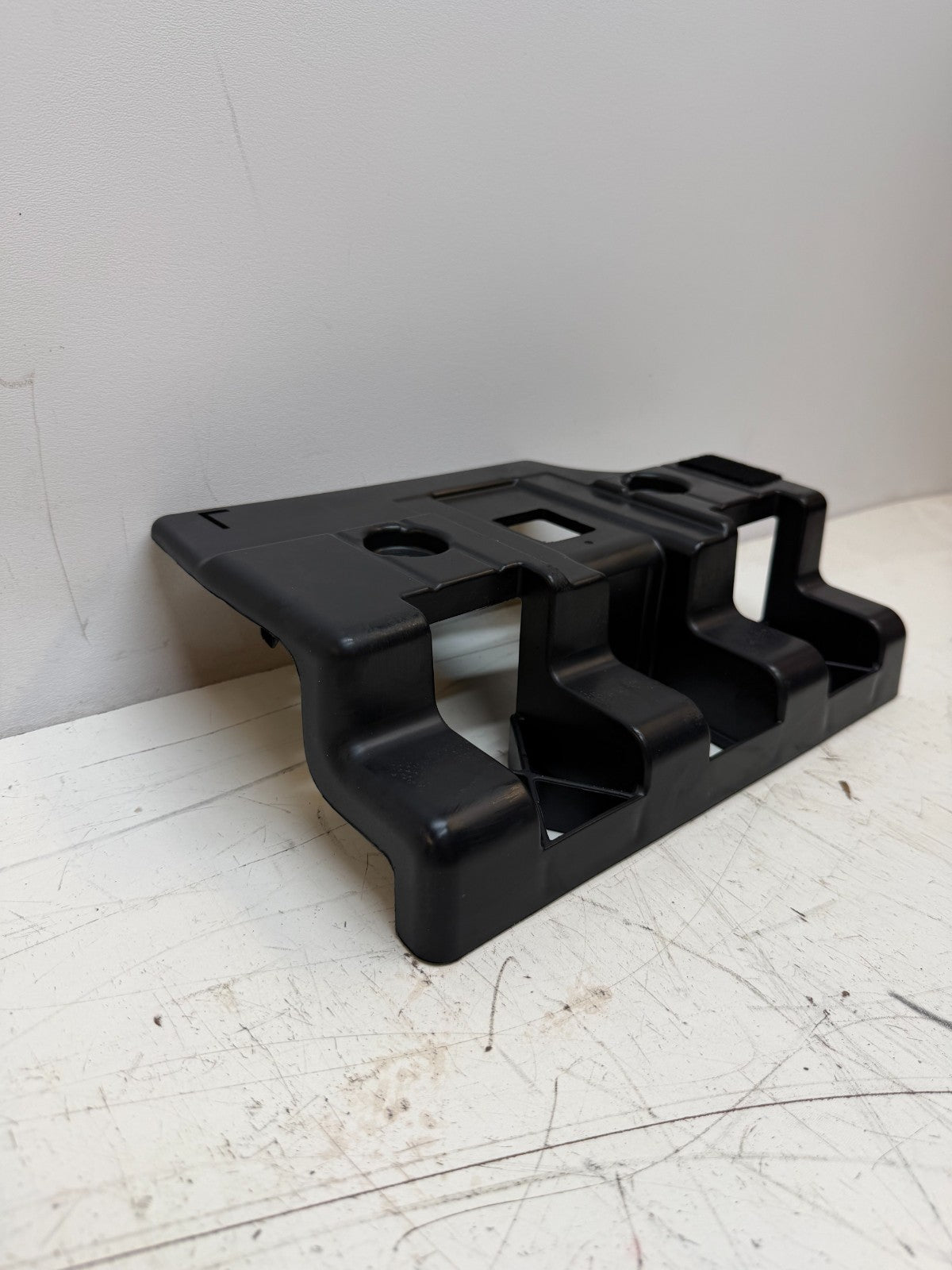 17-23 Model 3 Rear Left Trunk Luggage Lid Floor Support Bracket LH 1089615-00-D