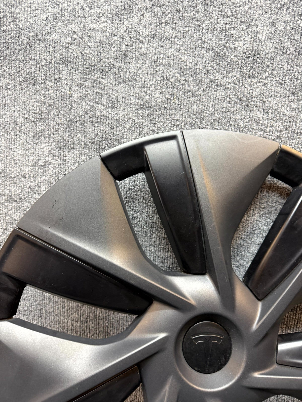 2020 - 2024 TESLA MODEL Y GEMINI WHEEL RIM HUBCAP COVER OEM, 1044235-00-C