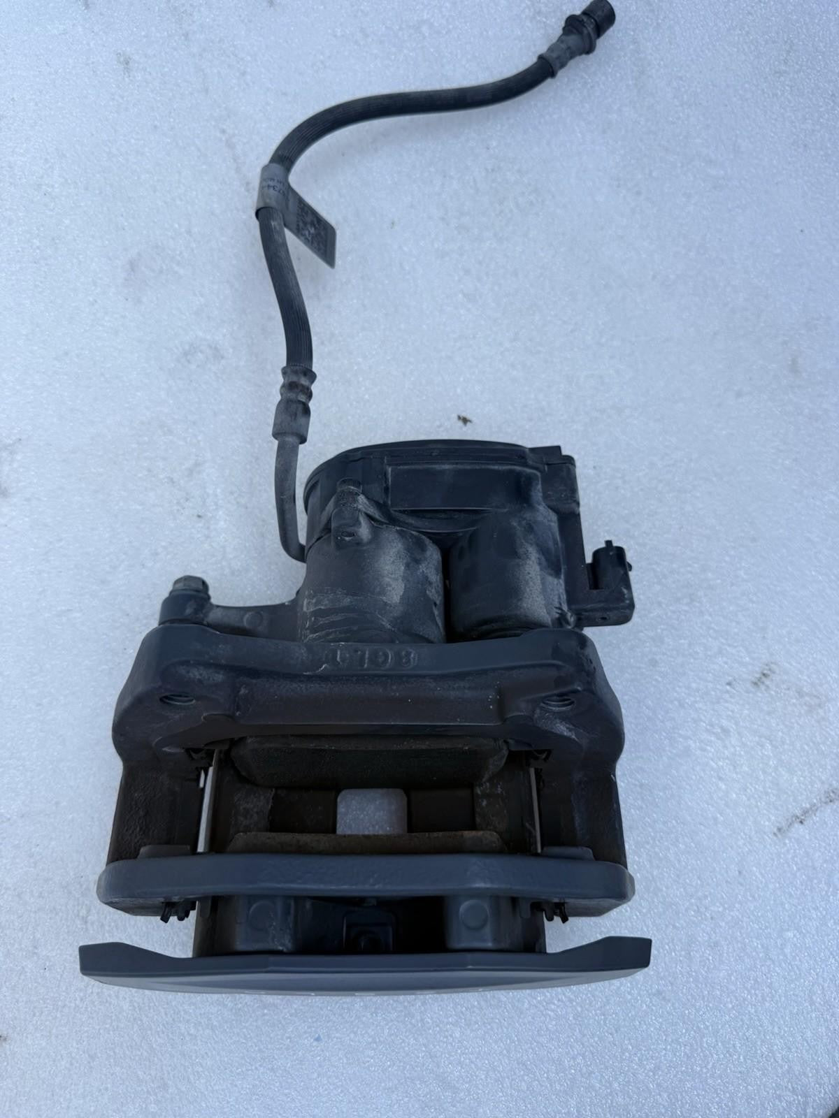 ♦️16-20 TESLA MODEL S REAR LEFT SIDE CALIPER W/ BRAKE HOSE LINE OEM,1078541-00-B