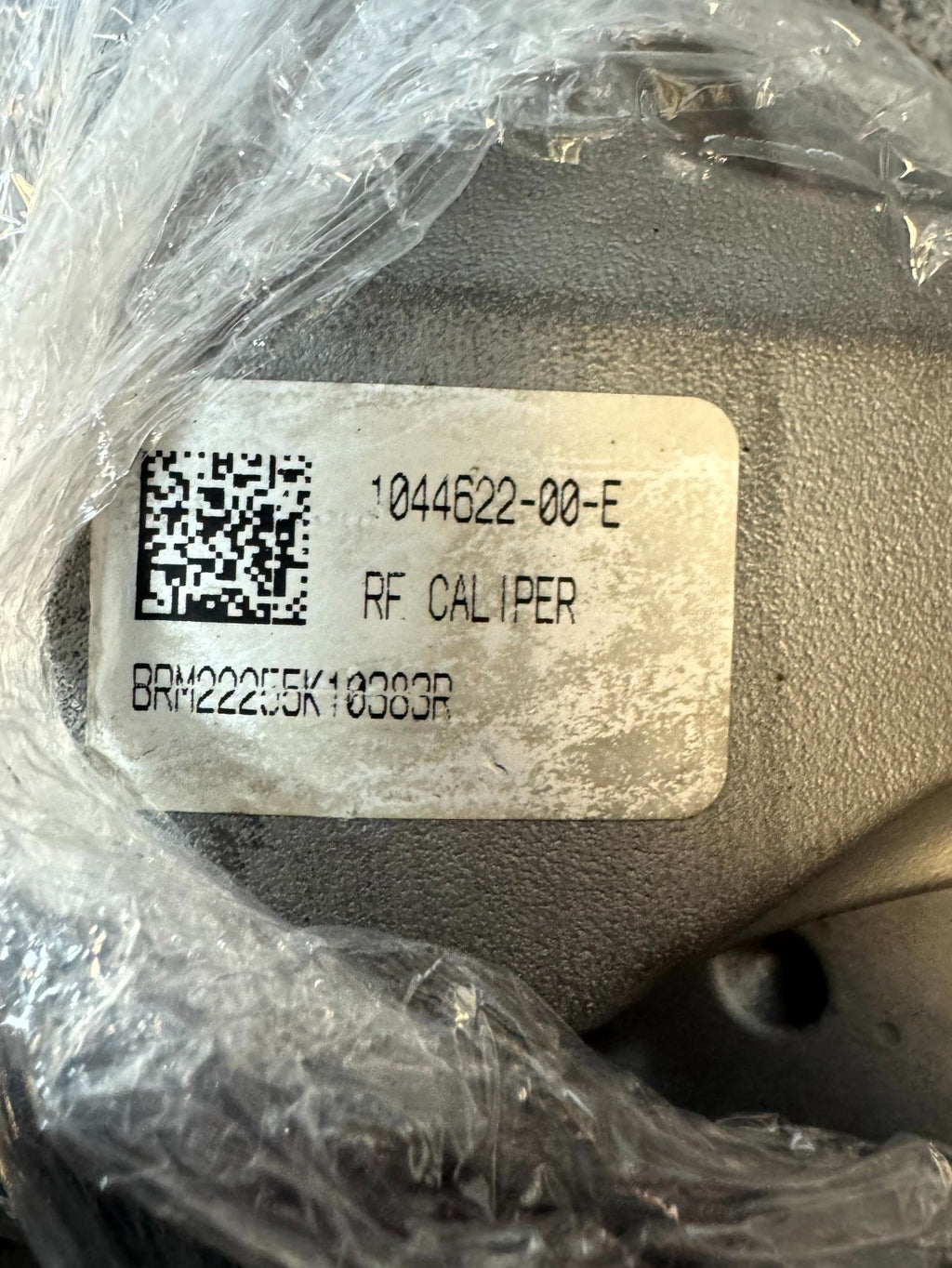 2017-2023 TESLA MODEL 3 FRONT RIGHT SIDE BRAKE CALLIPER W/HOSE OEM, 1044622-00-E