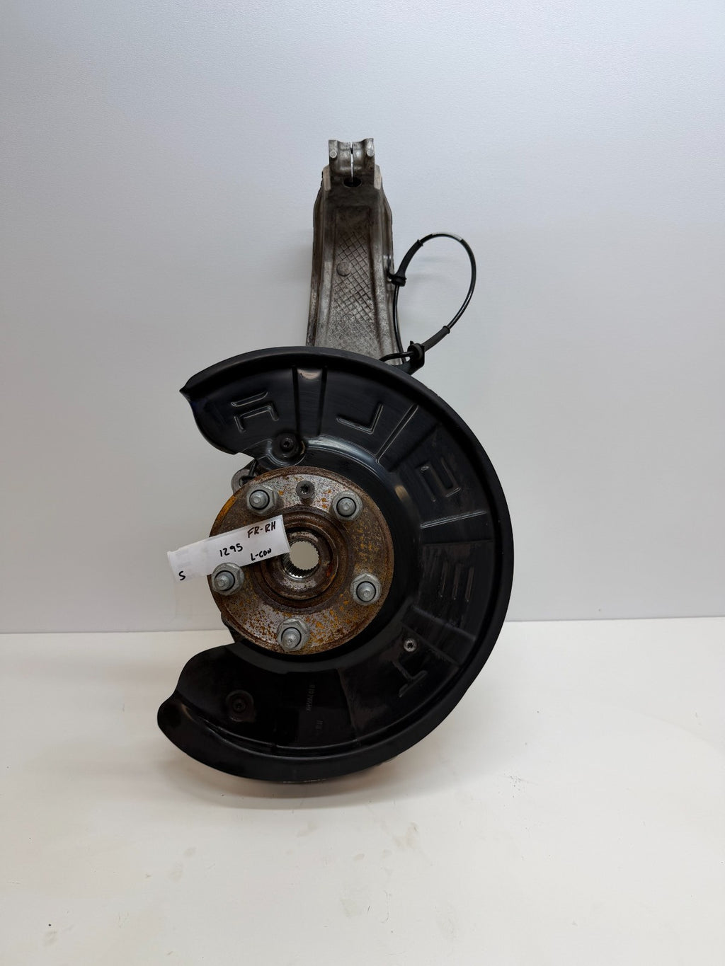 2012-2021 Tesla Model S Front Right Passenger Spindle Knuckle Hub 1030606-00-D