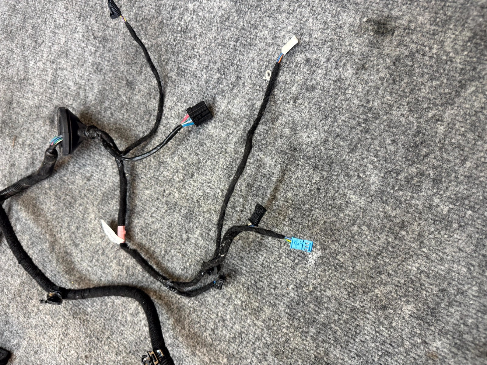 2017 - 2023 TESLA MODEL 3 REAR RIGHT SIDE DOOR WIRE HARNESS OEM, 2067966-00-B