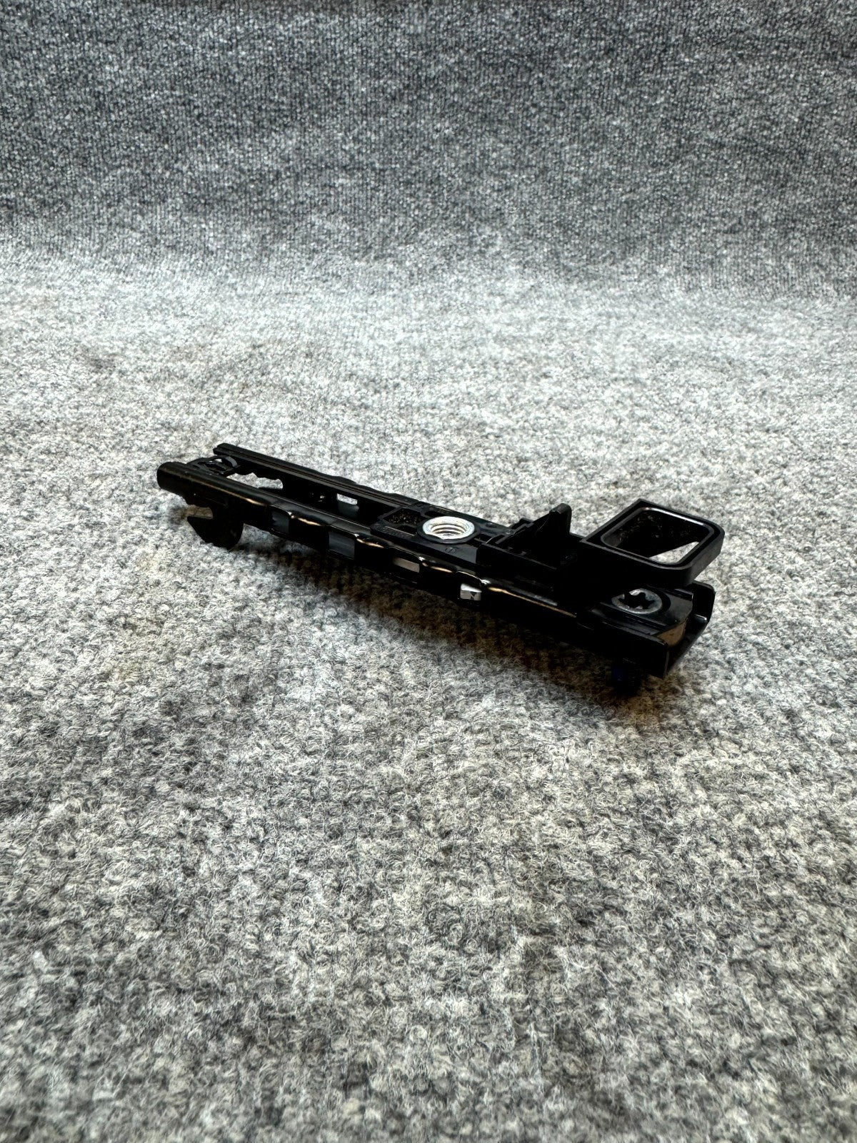 17-23 TESLA MODEL 3 FRONT LEFT/RIGHT SEAT BELT HEIGHT ADJUSTER OEM, 1068130-01-B
