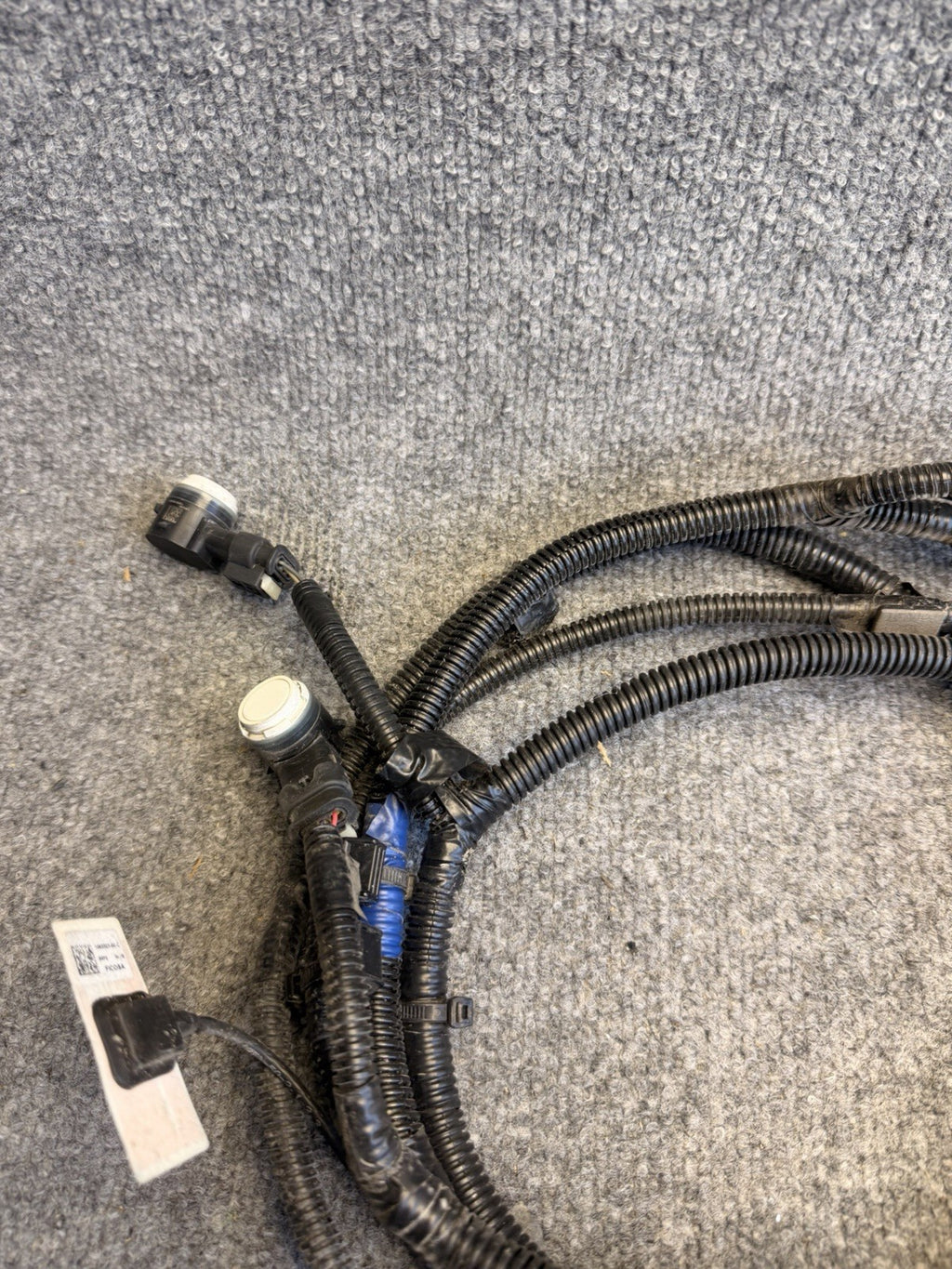 16-20 TESLA MODEL X REAR BUMPER PARKING ASSIST SENSOR WIRE HARNESS AND SENSORS