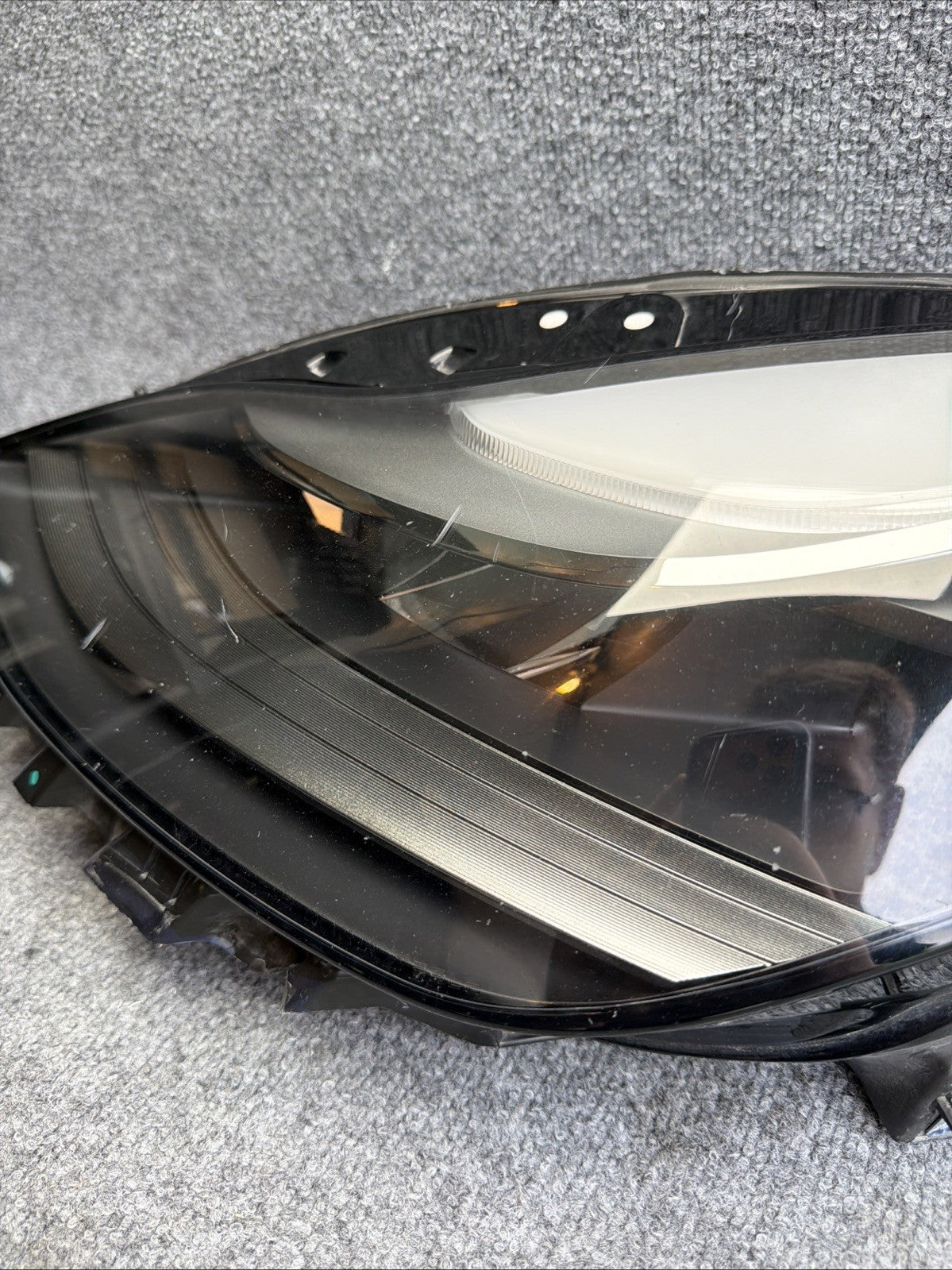♦️20-24 TESLA MODEL 3-Y HEADLIGHT LEFT DRIVER LED 1514952-00-C OEM