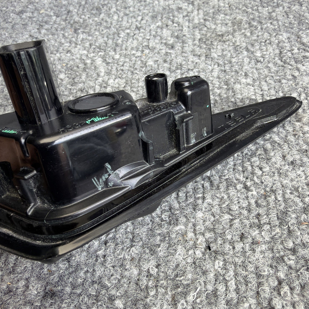 21-23 Model 3 Front Right Fender Camera Turn Signal Side Marker 1495865-20-D