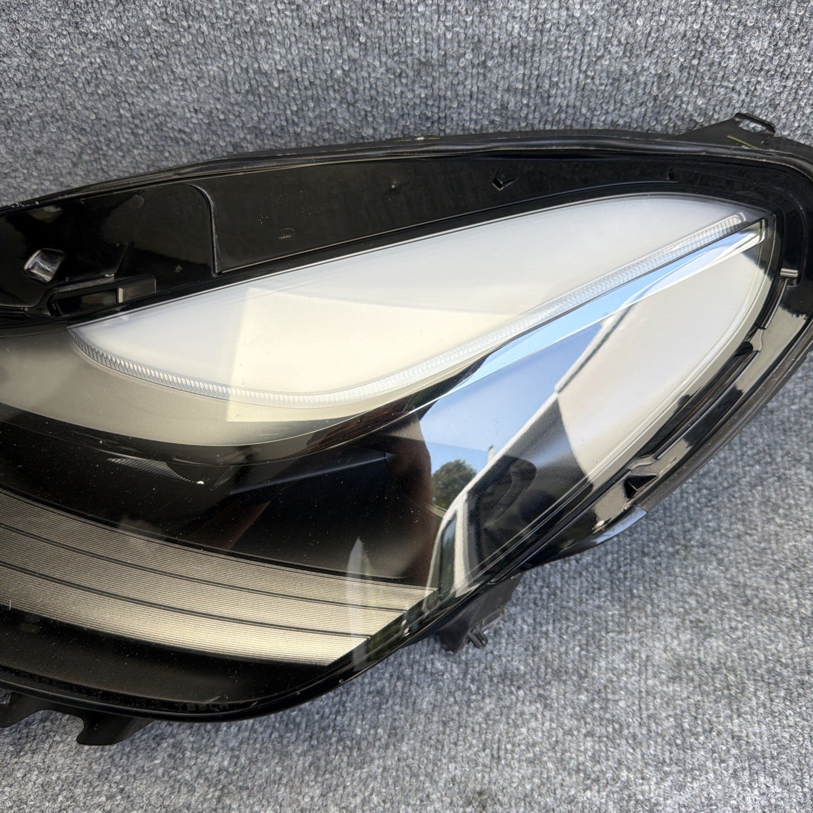 21-23 TESLA MODEL 3 Y LEFT HEADLIGHT PROJECTOR MATRIX 2ND GEN 1514952-00-D