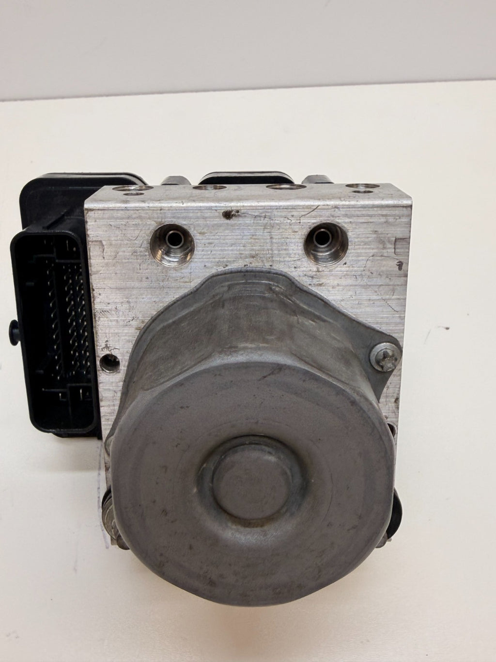 2016-2020 Tesla Model S Anti-Lock ABS Brake Pump Module Assembly 1037797-00-D