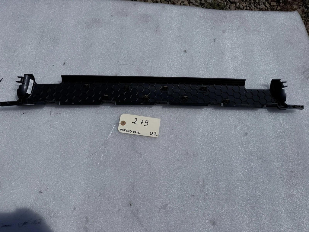 ♦️16-22 TESLA MODEL X REAR LEFT PLASTIC SPINE RACETRACK TRIM LH OEM, 110513200E