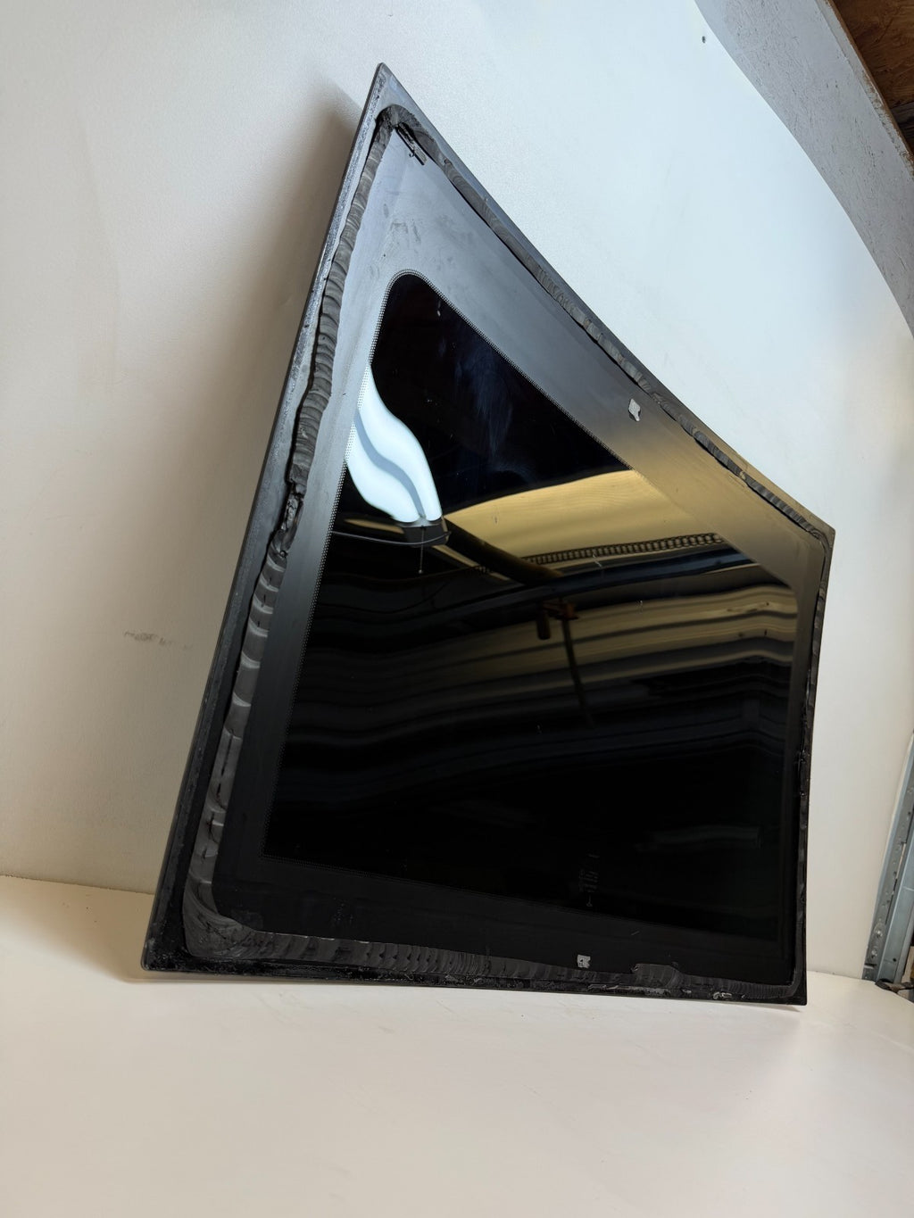 2012-2015 Tesla Model S Front Section Fixed Sunroof Glass 43R-000357