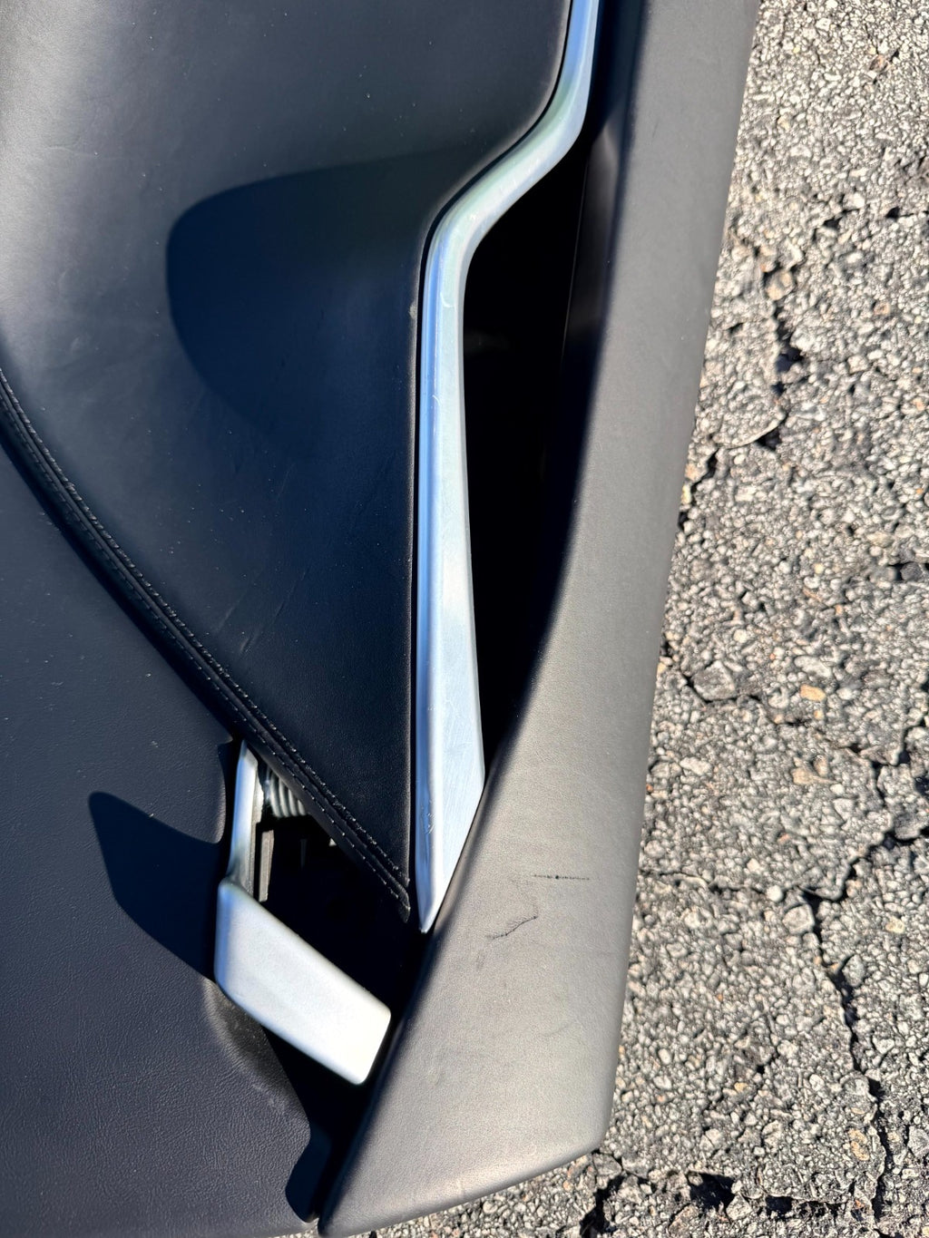 ♦️2012 - 2016 TESLA MODEL S REAR LEFT SIDE DOOR PANEL TRIM OEM, 6006133-00-J