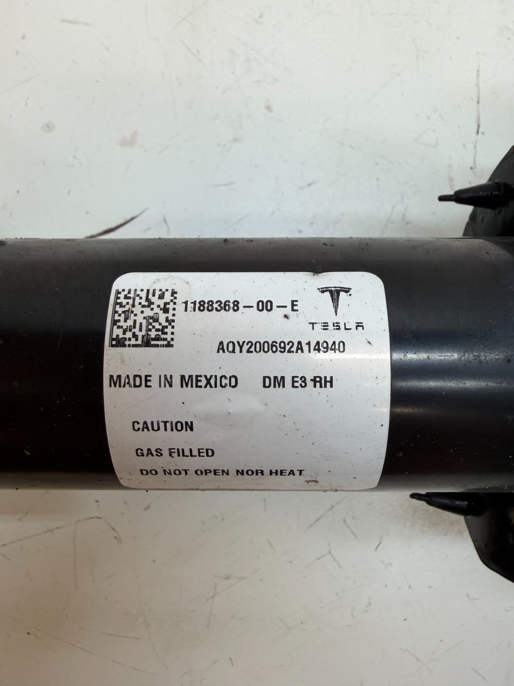 2020-2024 Tesla Model Y Front Right Passenger Shock Strut 1188368-00-E