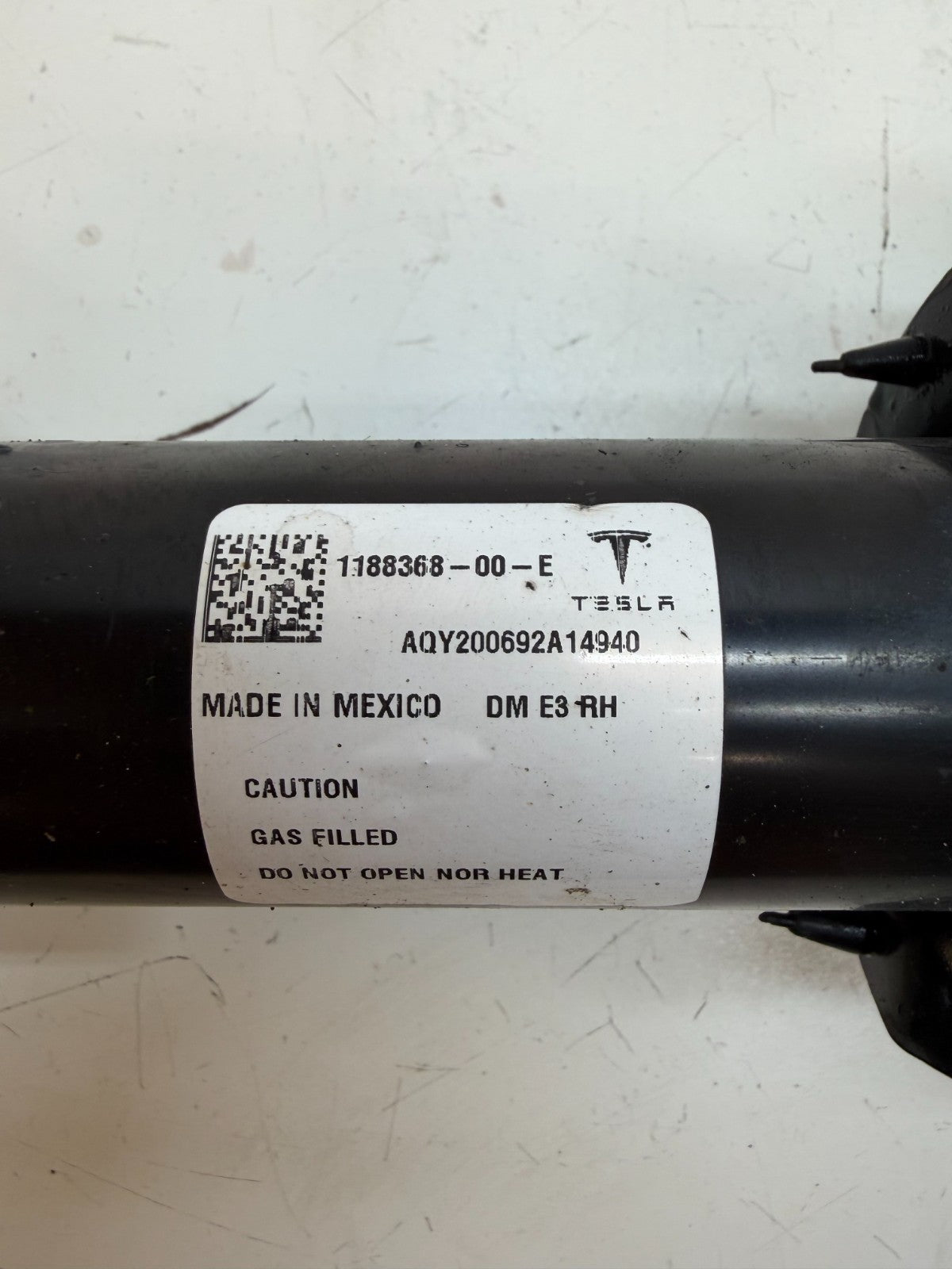 2020-2024 Tesla Model Y Front Right Passenger Shock Strut 1188368-00-E