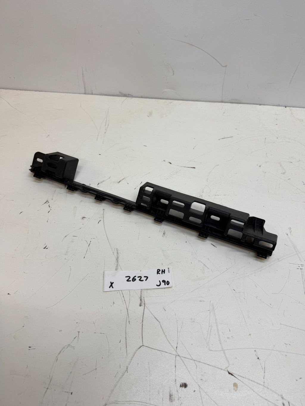 2016-23 TESLA MODEL X REAR RIGHT DOOR LATCH LOWER COVER BRACKET OEM 1053726-00-B