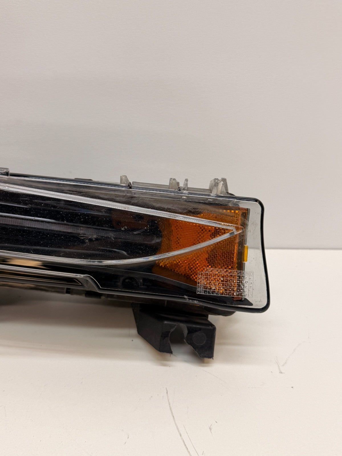 2017-2023 Tesla Model 3 Right Passenger Side Fog Light Lamp 1077392-00-F
