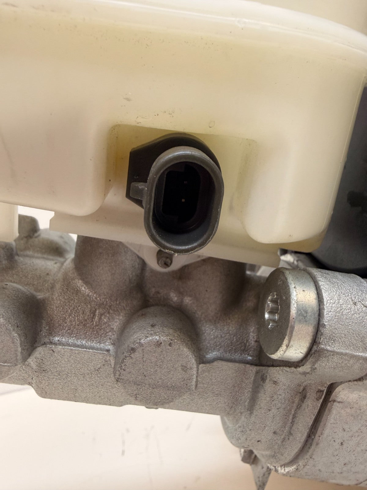 2012-2019 Tesla Model S X Ibooster Autopilot Brake Booster 1037123-00-A