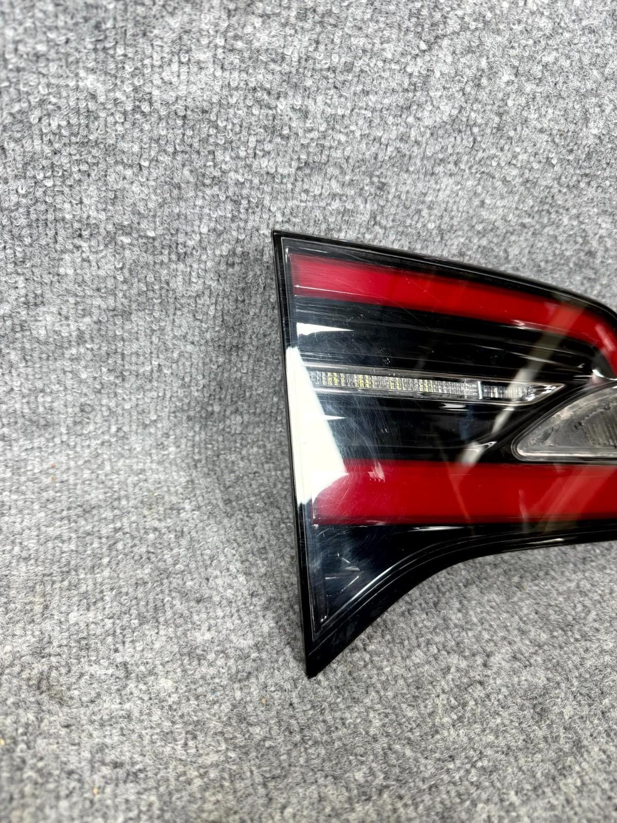 16-21 Tesla Model X Left Driver Side LED Taillight Tail Lamp OEM, 1034336-00-B