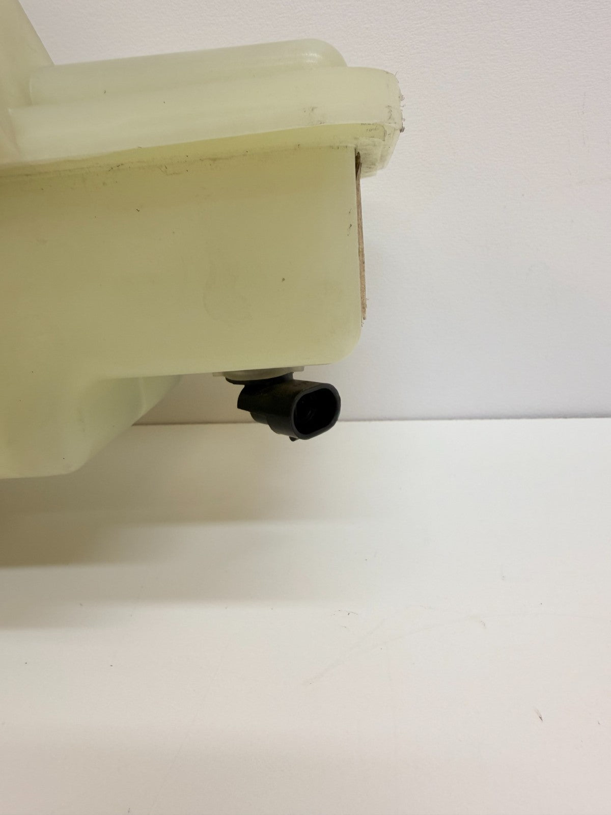 2012-2016 Tesla Model S Coolant Reservoir Bottle Expansion Tank Unit OEM