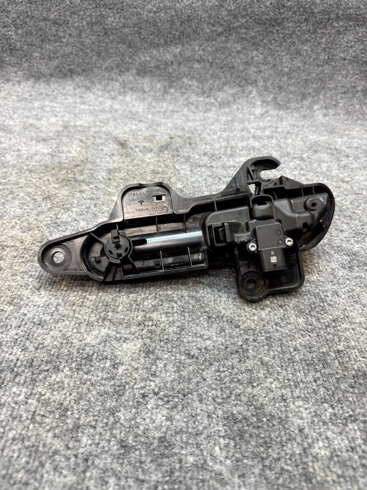 2020-2024 TESLA MODEL Y FRONT/REAR RIGHT EXTERIOR DOOR HANDLE OEM, 1528115-10-D
