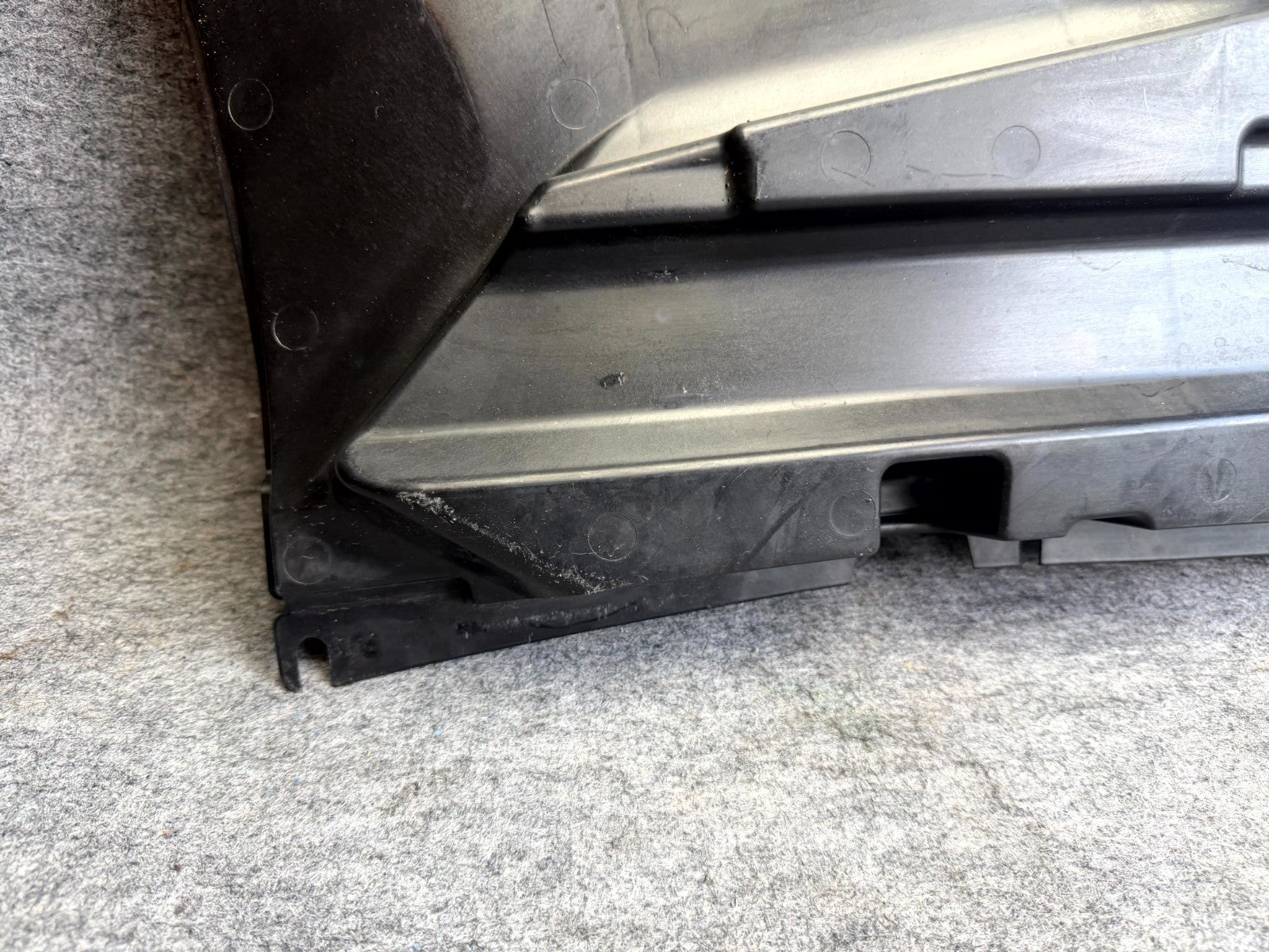 ♦️16-20 TESLA MODEL S FRONT UNDER HOOD PANEL CABIN INTAKE DUCT OEM, 1060466-00-B