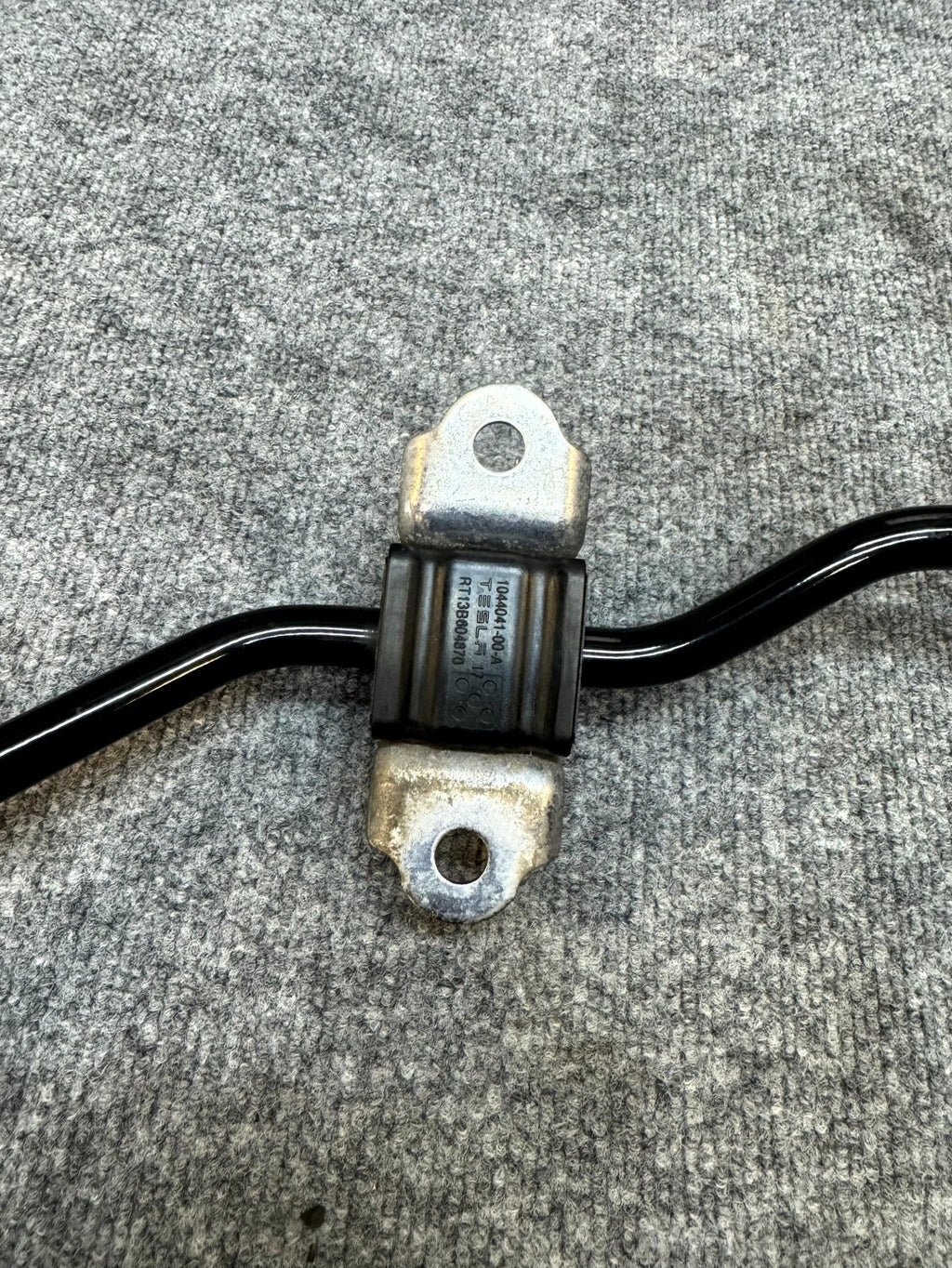 2017 - 2023 TESLA MODEL 3 REAR SUSPENSION ANTI-ROLL STABILIZER OEM, 1044488-00-A