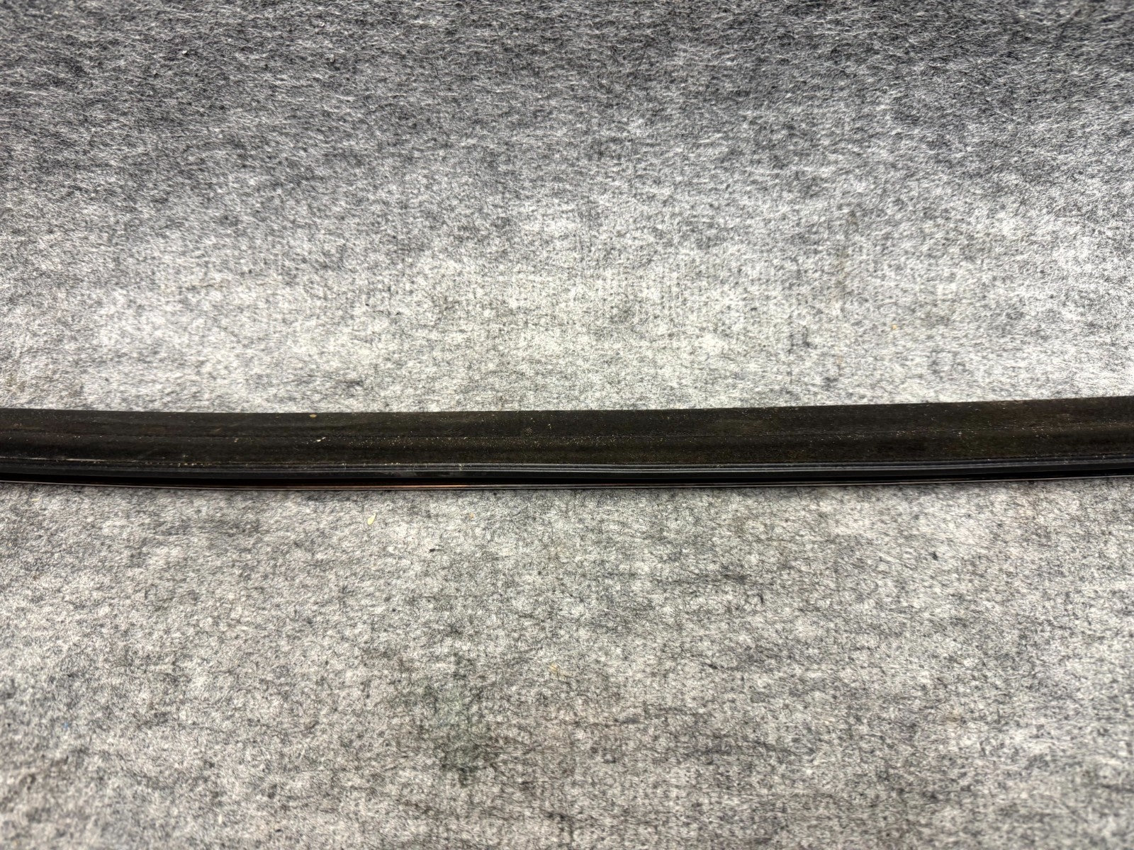 ♦️12-20 TESLA MODEL S REAR LEFT SIDE DOOR CHROME BELT MOLDING OEM, 1038395-80-A
