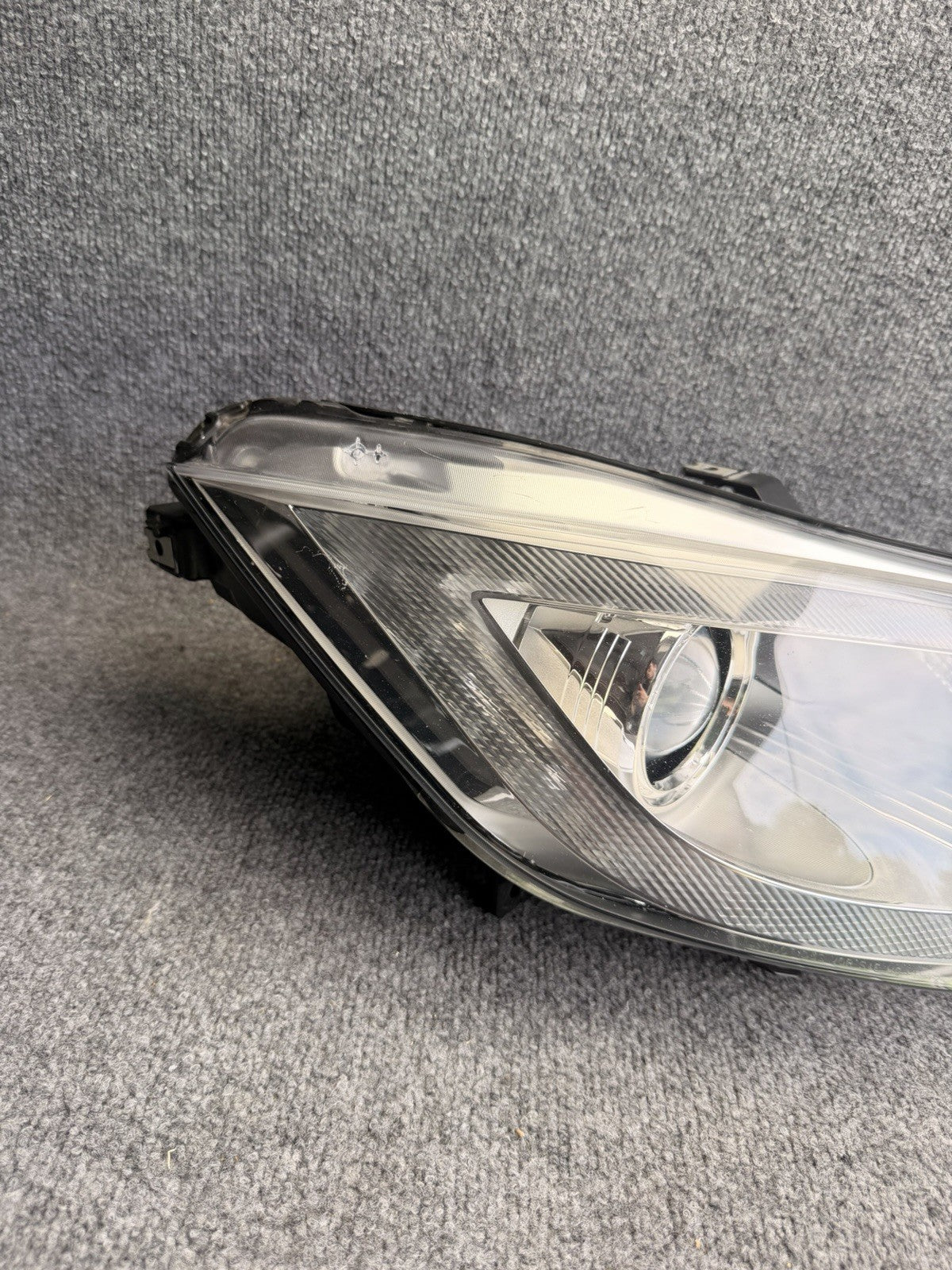 OEM 2012-2016 Tesla Model S HID Complete Right Passenger Headlight 6005907-00-D