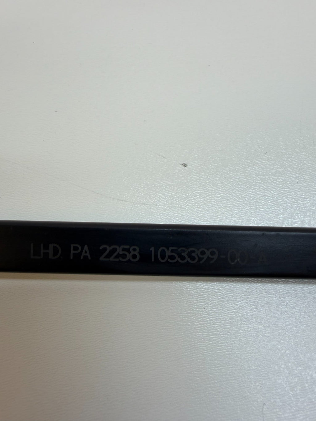 16-20 Tesla Model S Front Right Left Side Windshield Wiper Arm Set 6005951-00-C