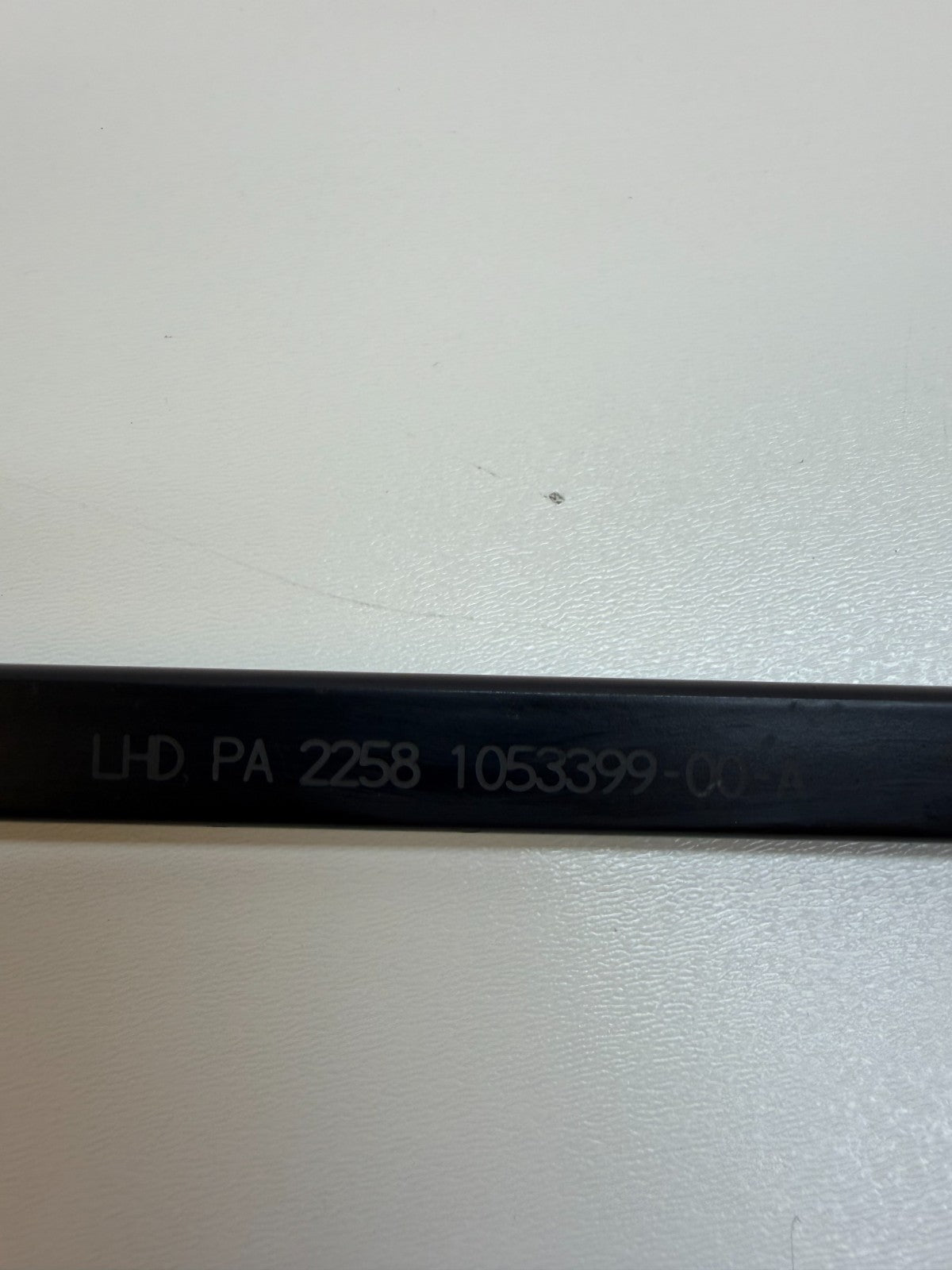 16-20 Tesla Model S Front Right Left Side Windshield Wiper Arm Set 6005951-00-C