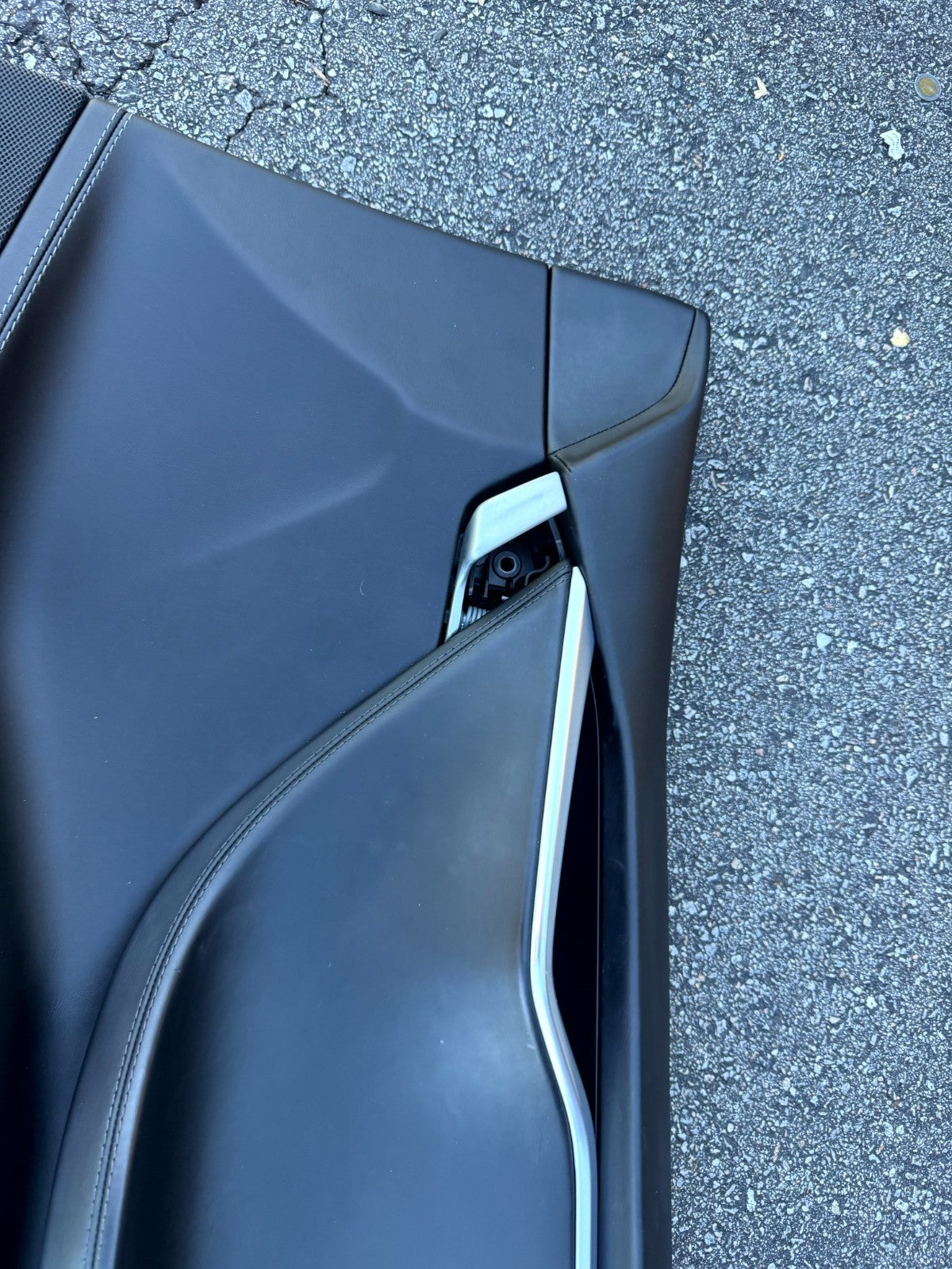 ♦️2012 - 2020 TESLA MODEL S FRONT RIGHT SIDE DOOR PANEL TRIM OEM, 1007936-25-M
