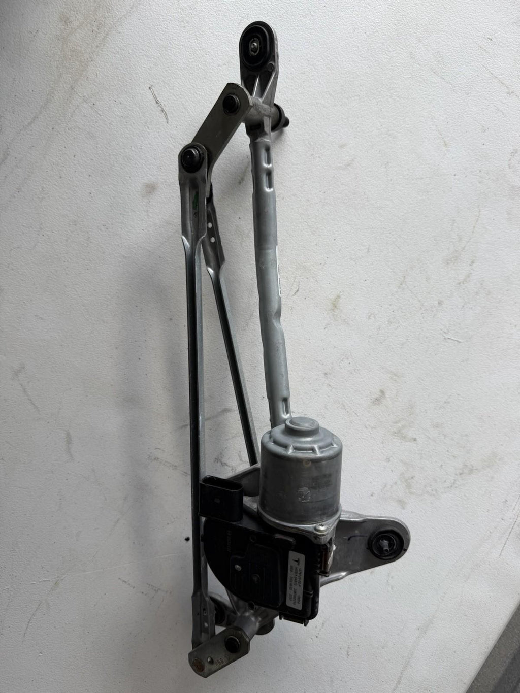 ♦️2017-2023 TESLA MODEL 3 FRONT WINDSHIELD WIPER MOTOR ASSEMBLY OEM 1076725-00-F