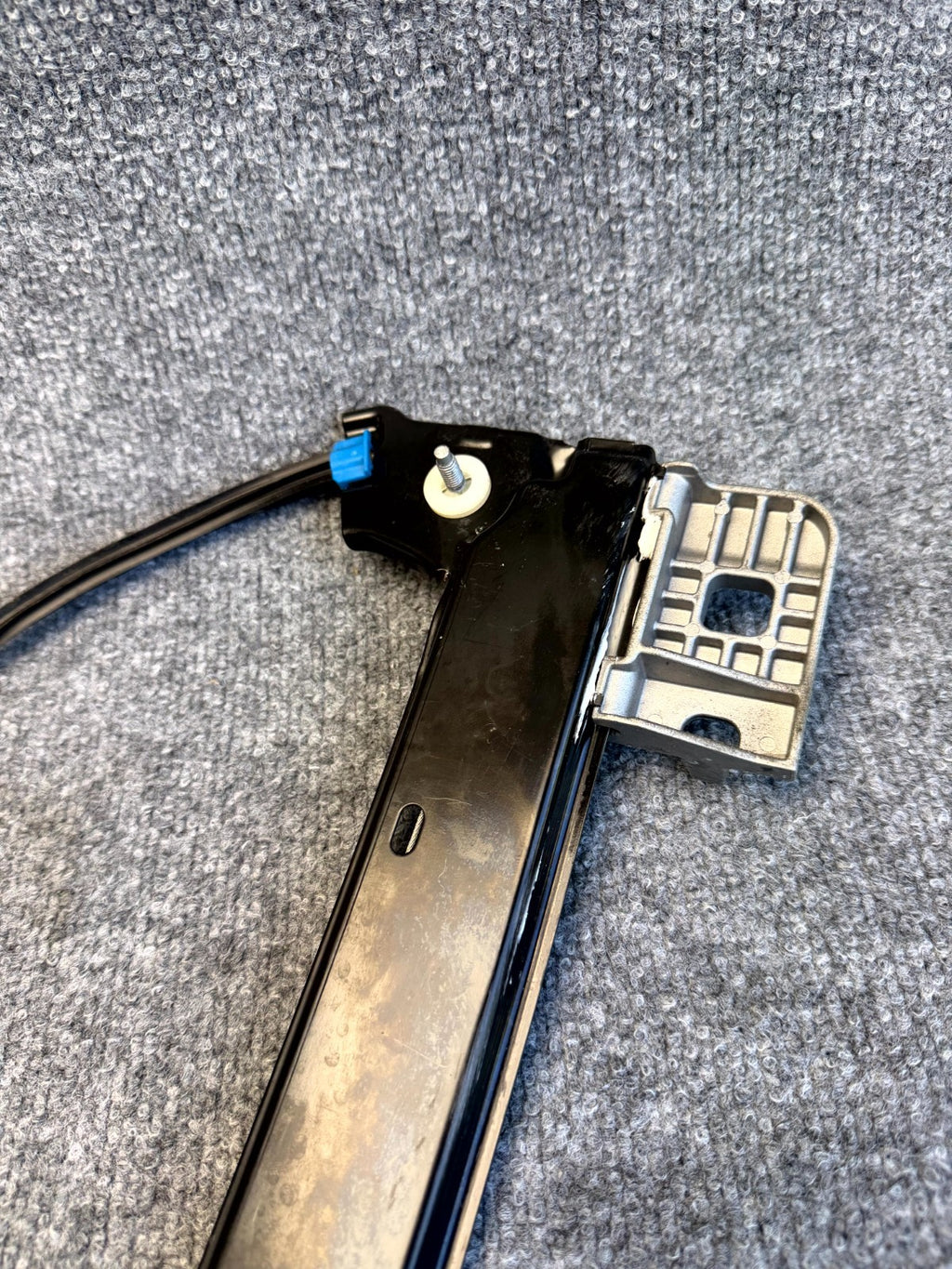 2017-2023 TESLA MODEL 3 FRONT RIGHT WINDOW REGULATOR W/ MOTOR OEM, 1096621-99-H