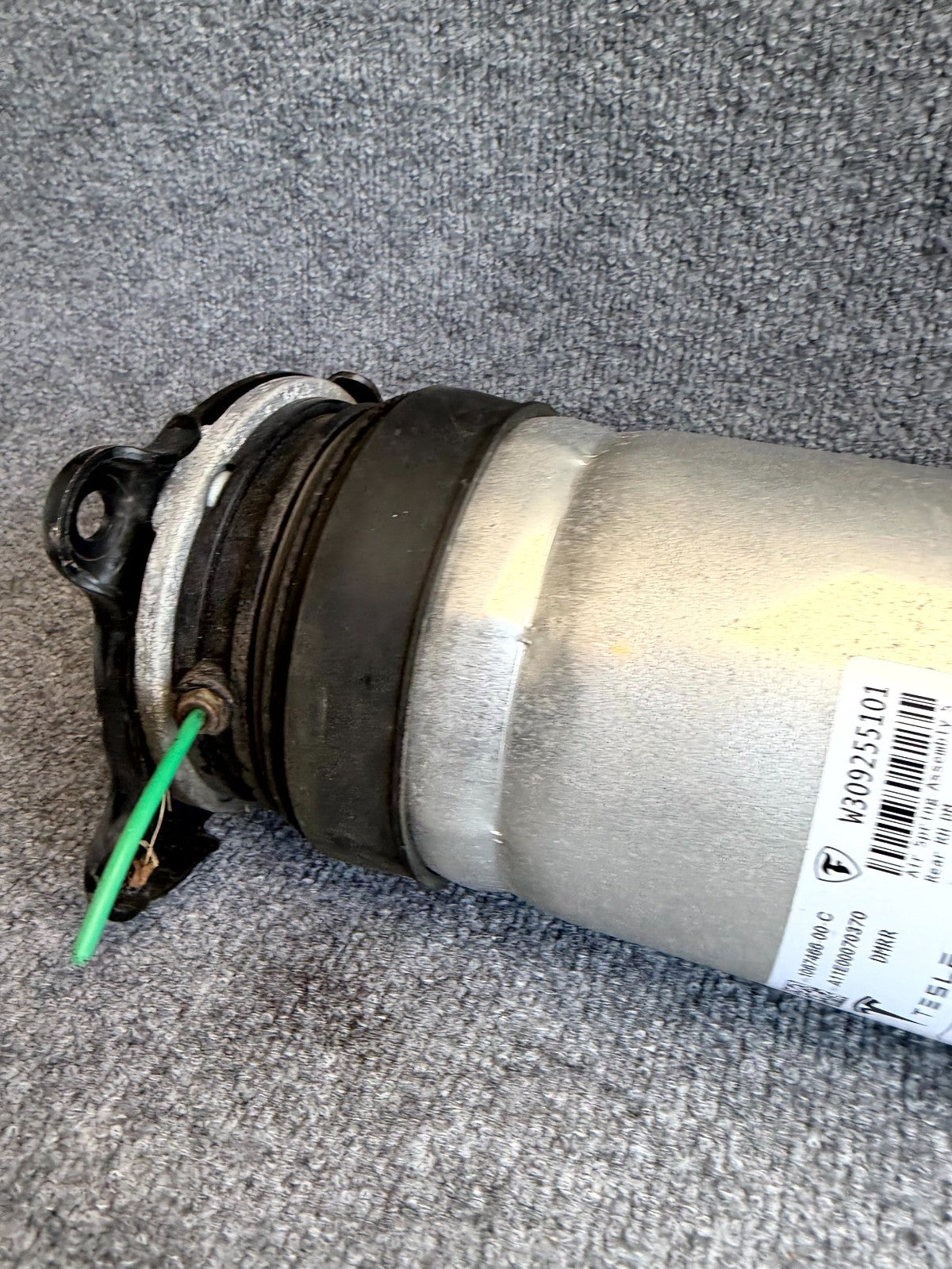 2016 – 2020 TESLA MODEL S REAR RIGHT SIDE AIR SPRING SHOCK OEM, 1067466-00-C