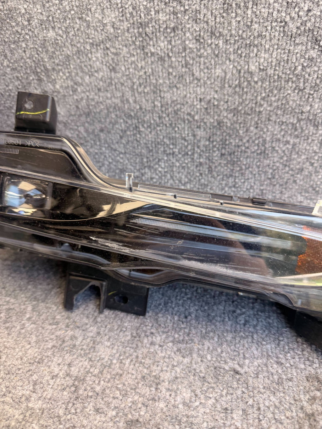 2017- 2023 Tesla Model 3 Right Passenger 3 Pin Fog Light Lamp 1077392-00-F