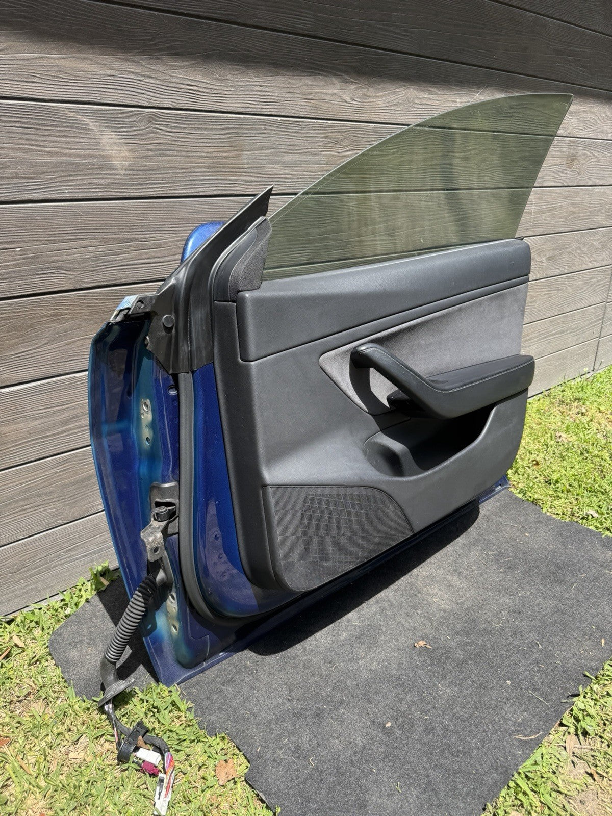 2018-2023 Tesla Model 3 Front Passenger Side Door Shell Panel Right Blue PPSB