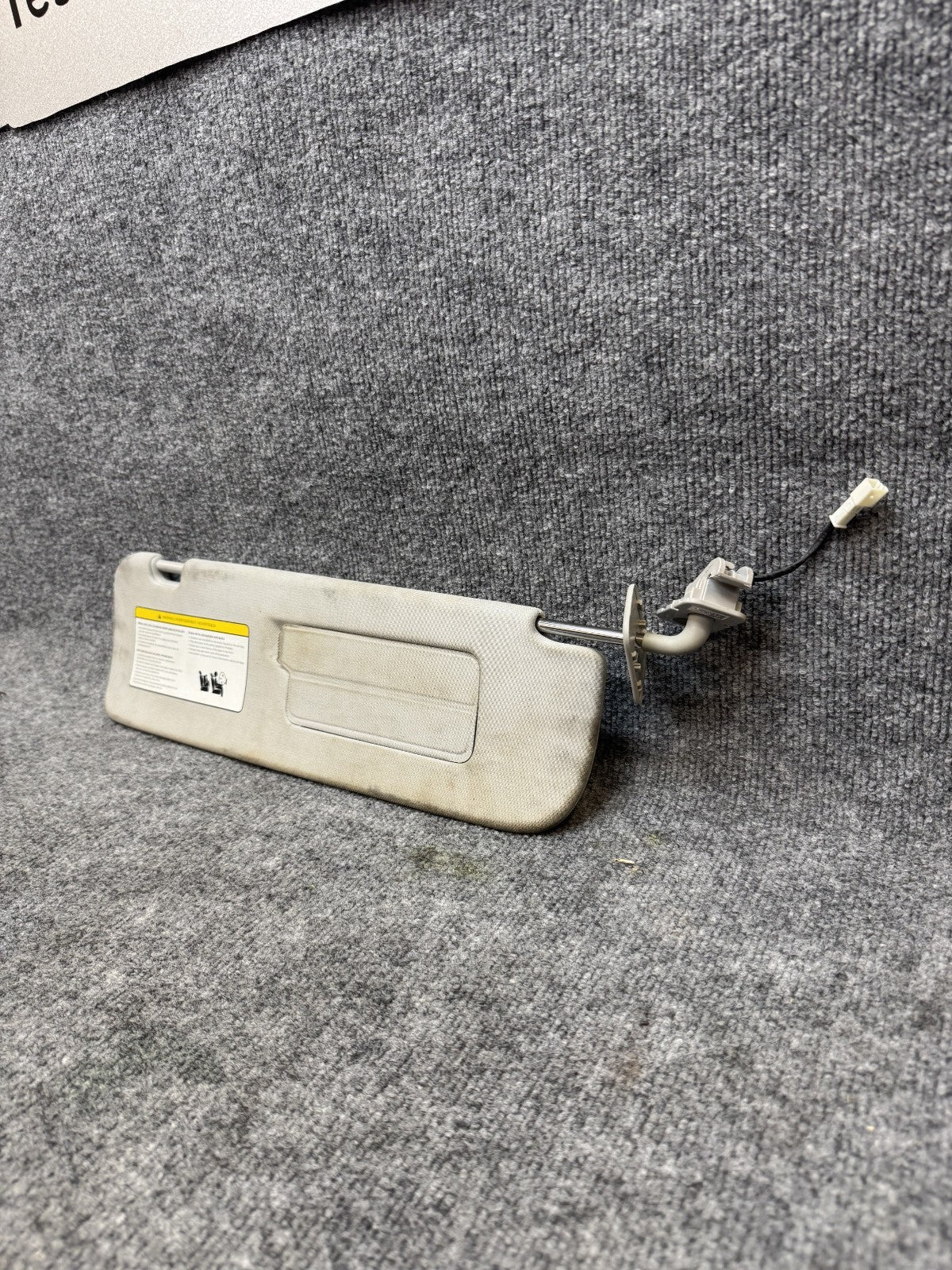 2017 - 2024 TESLA MODEL 3 Y FRONT RIGHT SIDE SUNVISOR SUN VISOR OEM 1490406-01-B