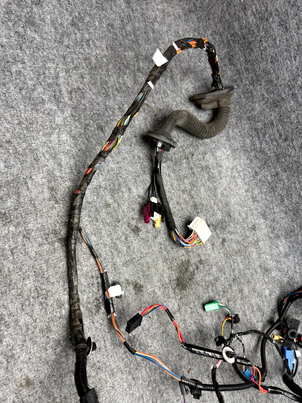 ♦️2017 – 2020 TESLA MODEL 3 FRONT LEFT SIDE DOOR WIRE HARNESS OEM, 1067957-00-E