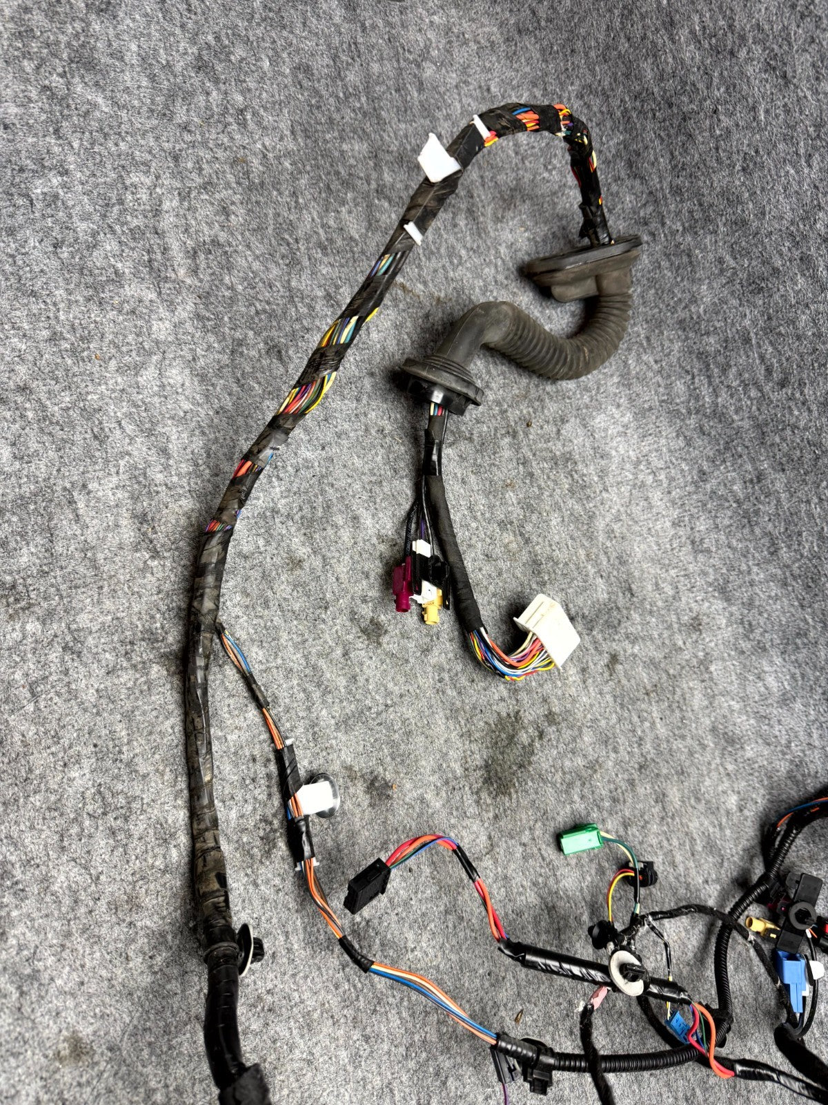 ♦️2017 – 2020 TESLA MODEL 3 FRONT LEFT SIDE DOOR WIRE HARNESS OEM, 1067957-00-E