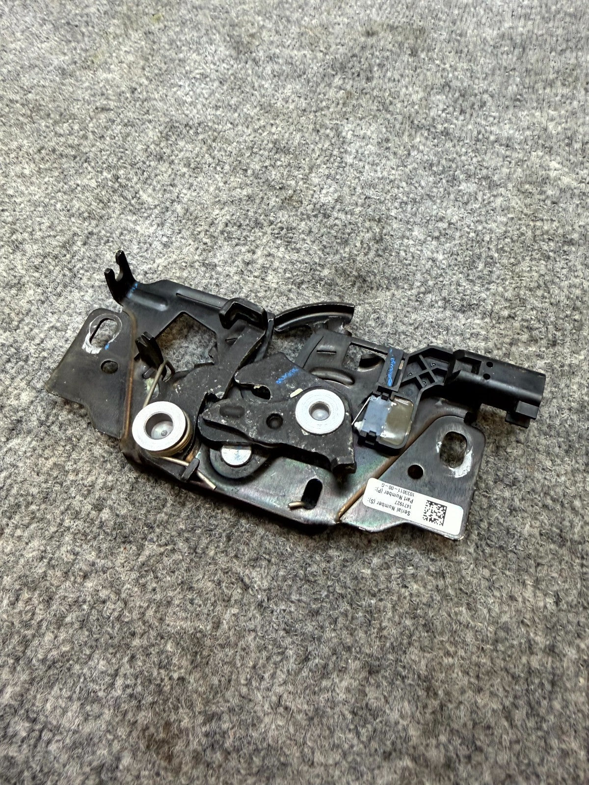 2017–2023 TESLA MODEL 3 FRONT HOOD LOCK LATCH ACTUATOR OEM, 1033011-00-G
