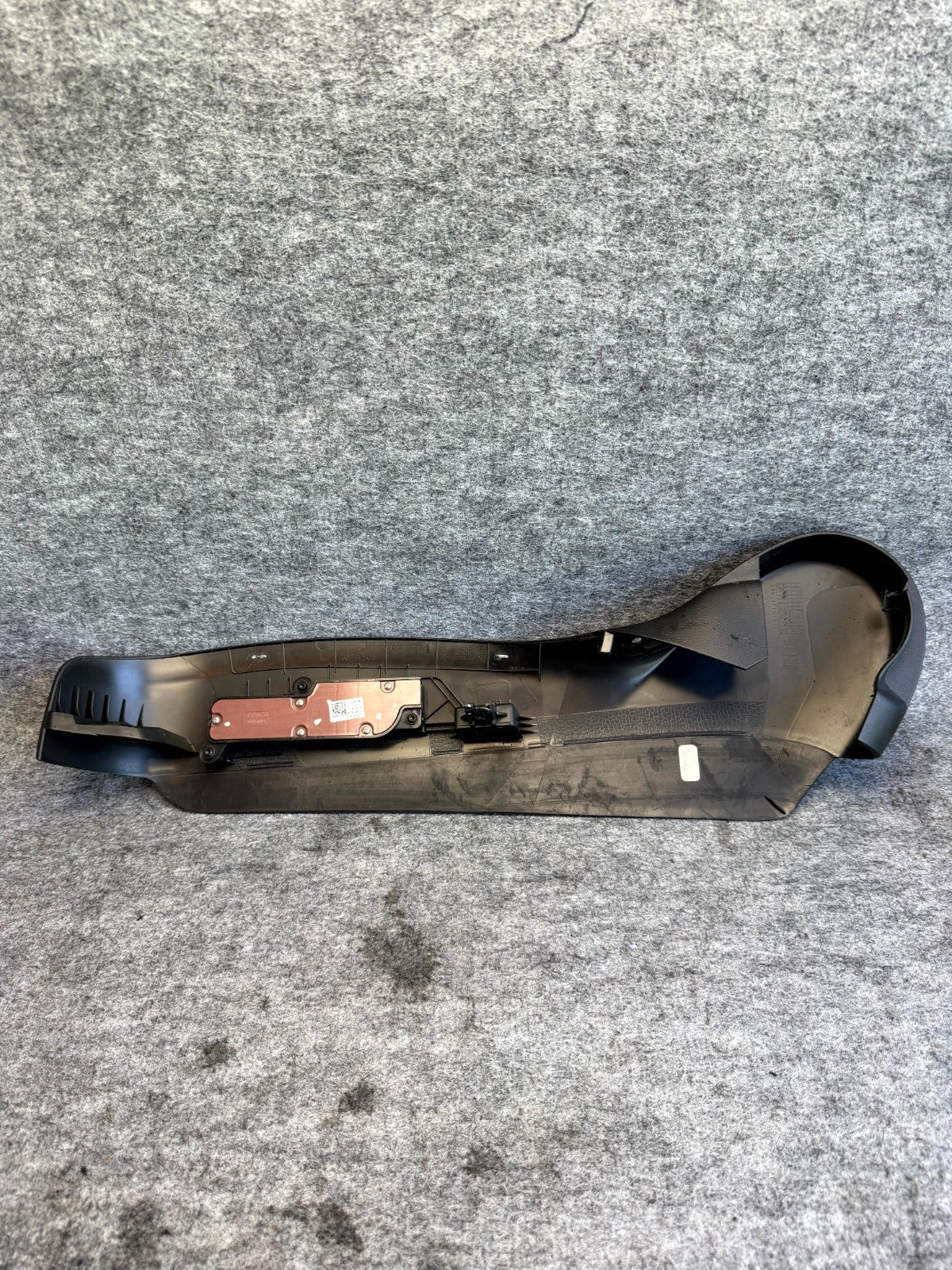 ♦️17–23 TESLA MODEL 3 FRONT RIGHT SEAT SWITCH OUTER TRIM COVER OEM, 1098349-00-G