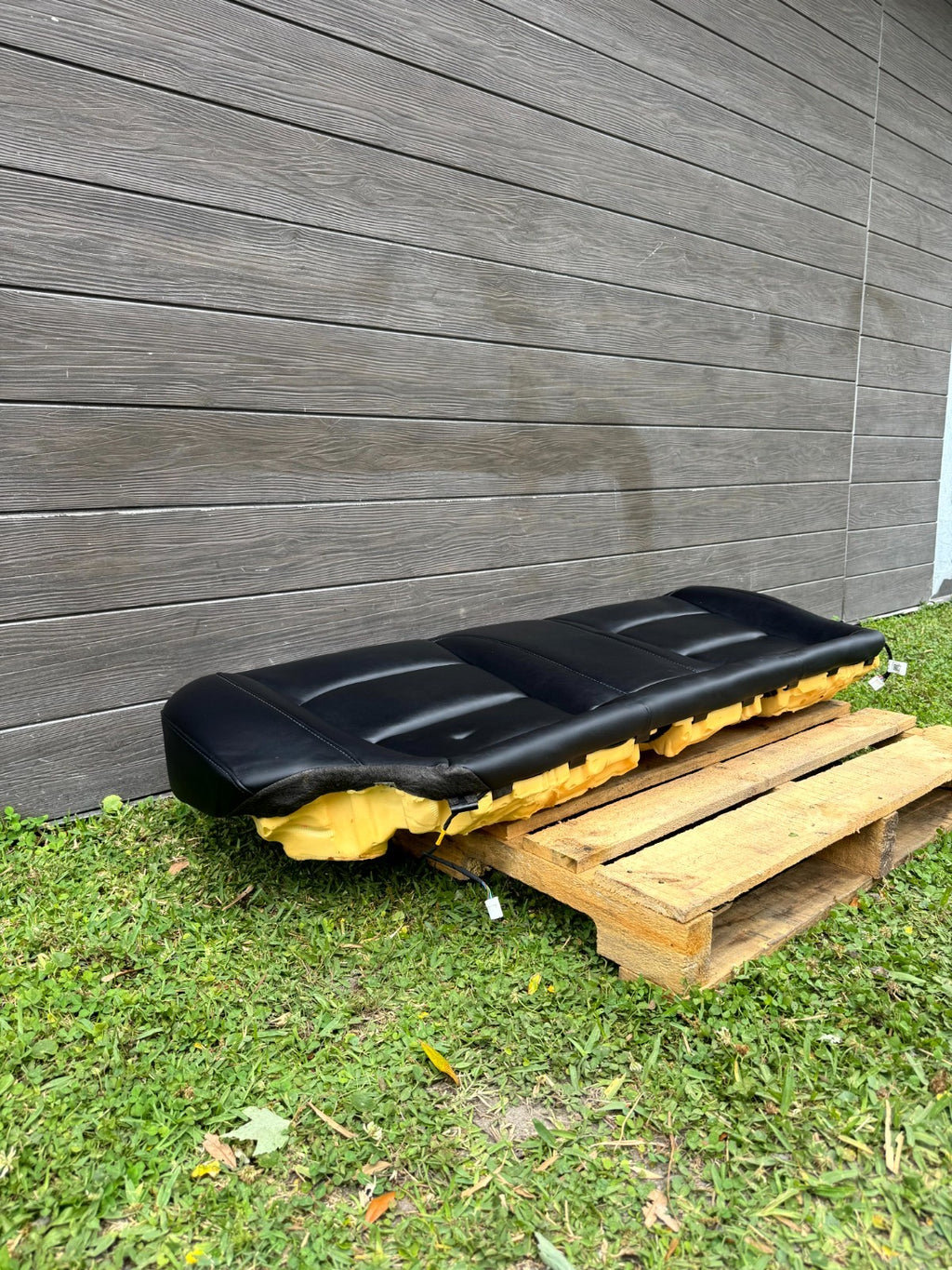 2017-2023 TESLA MODEL 3 REAR SECOND 2ND ROW LOWER SEAT CUSHION OEM, 1452685-00-C