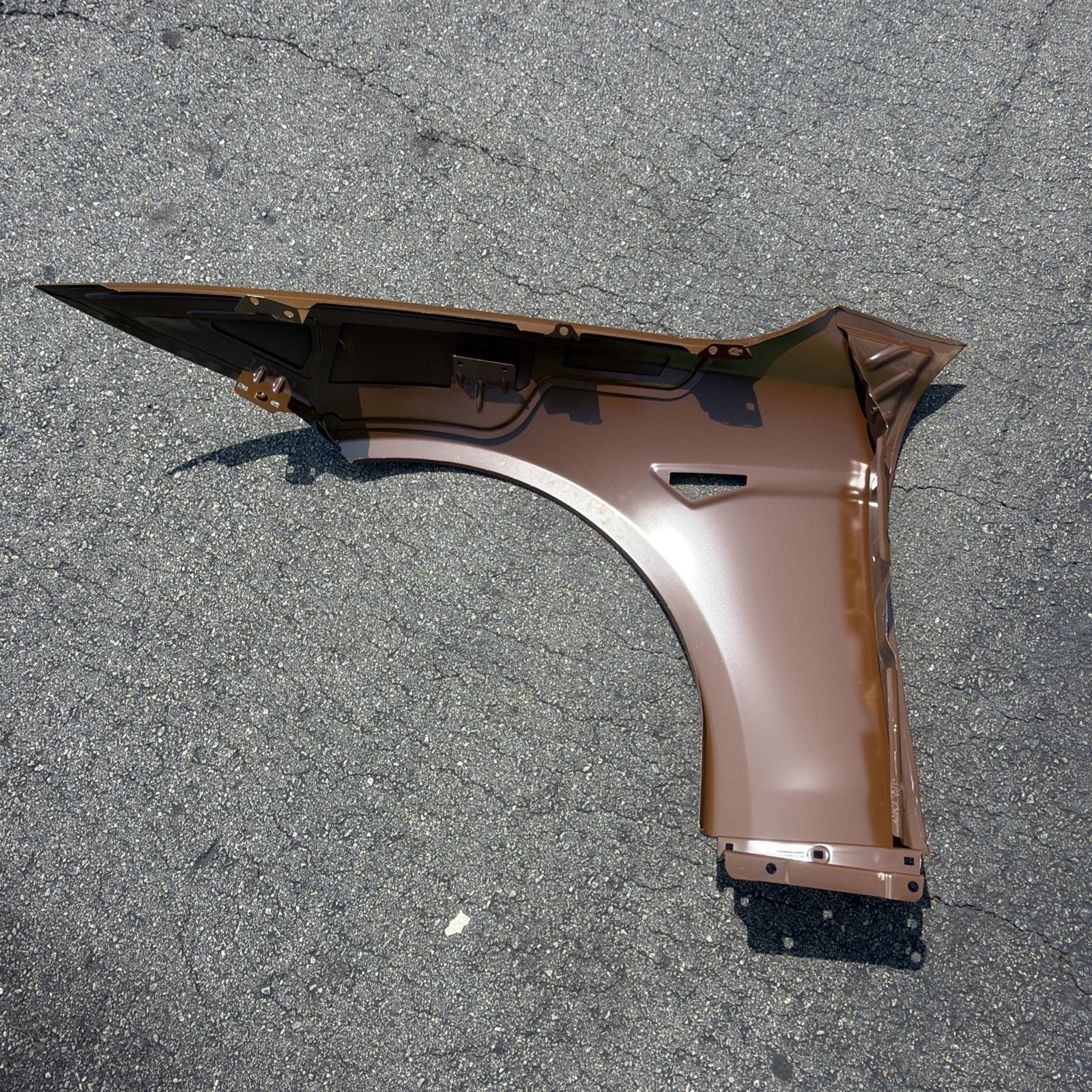 OEM 21-26 Tesla Model S Front RH Fender Shell Passanger Side Panel 1562552-E0-A